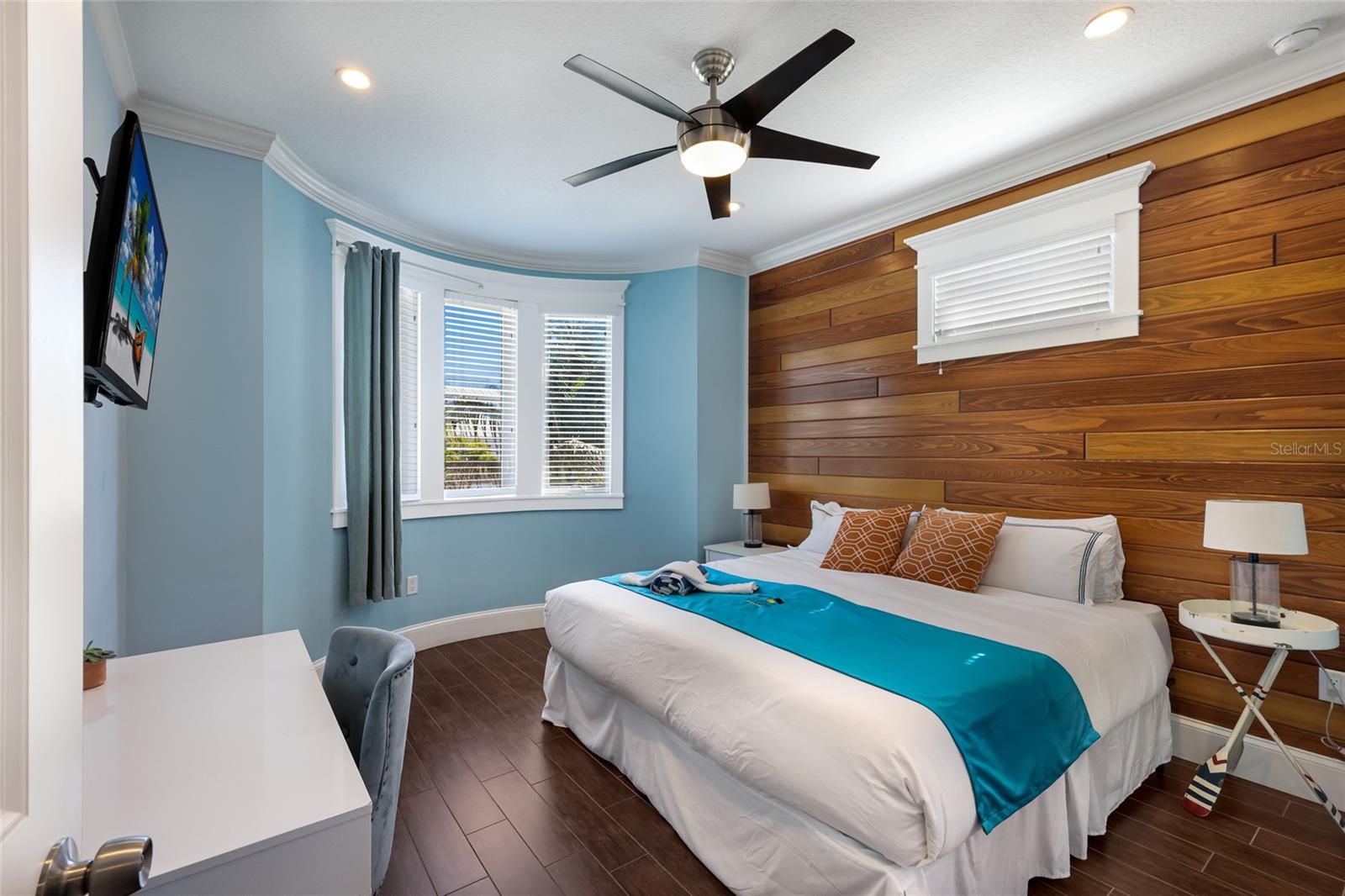 CORRECTED PLAT OF AZURE SHORES - Residential