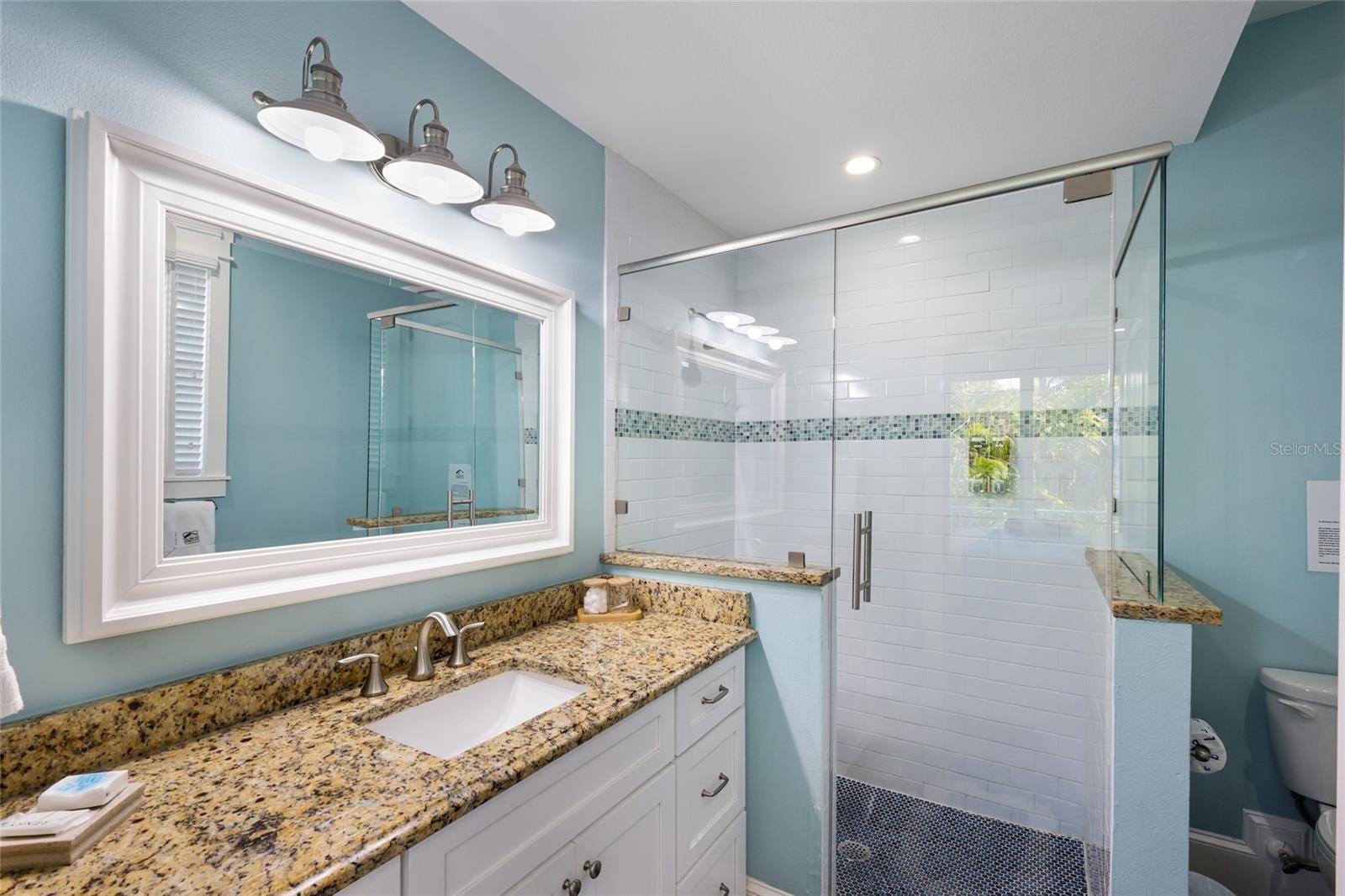 CORRECTED PLAT OF AZURE SHORES - Residential