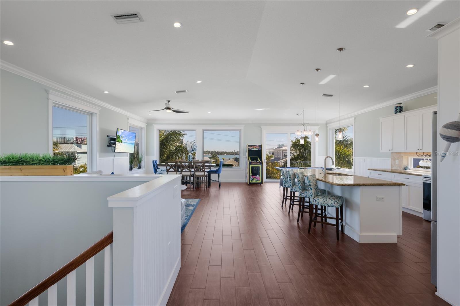 CORRECTED PLAT OF AZURE SHORES - Residential