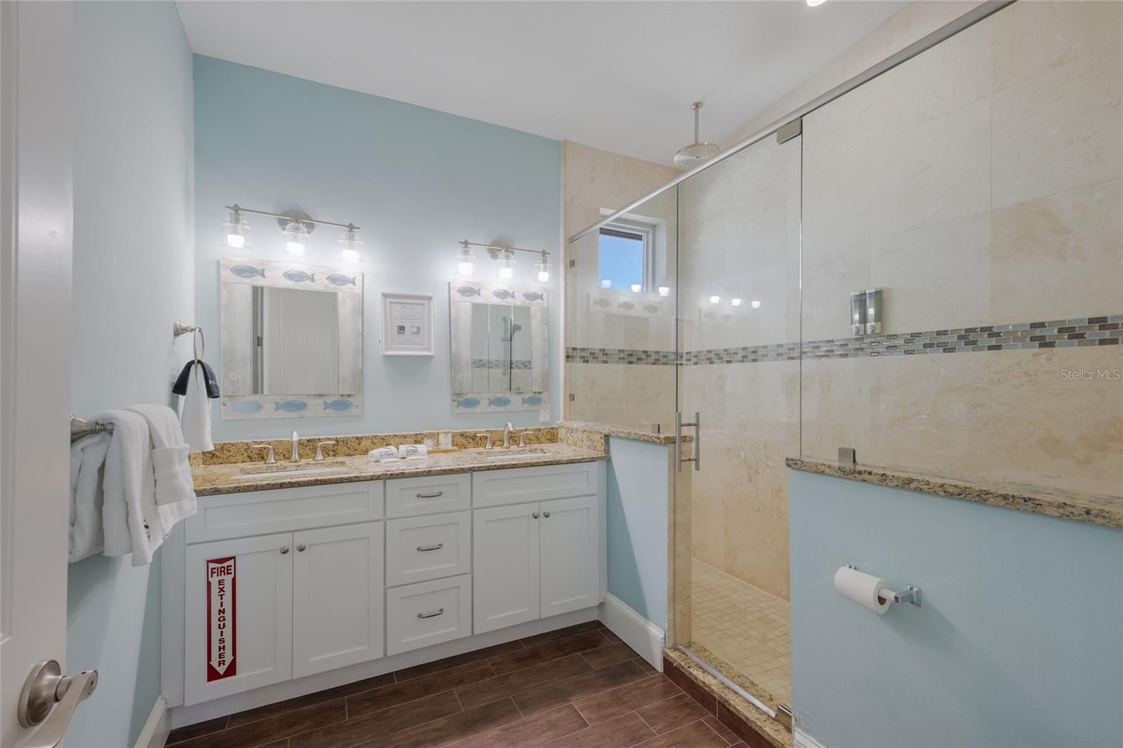 CORRECTED PLAT OF AZURE SHORES - Residential