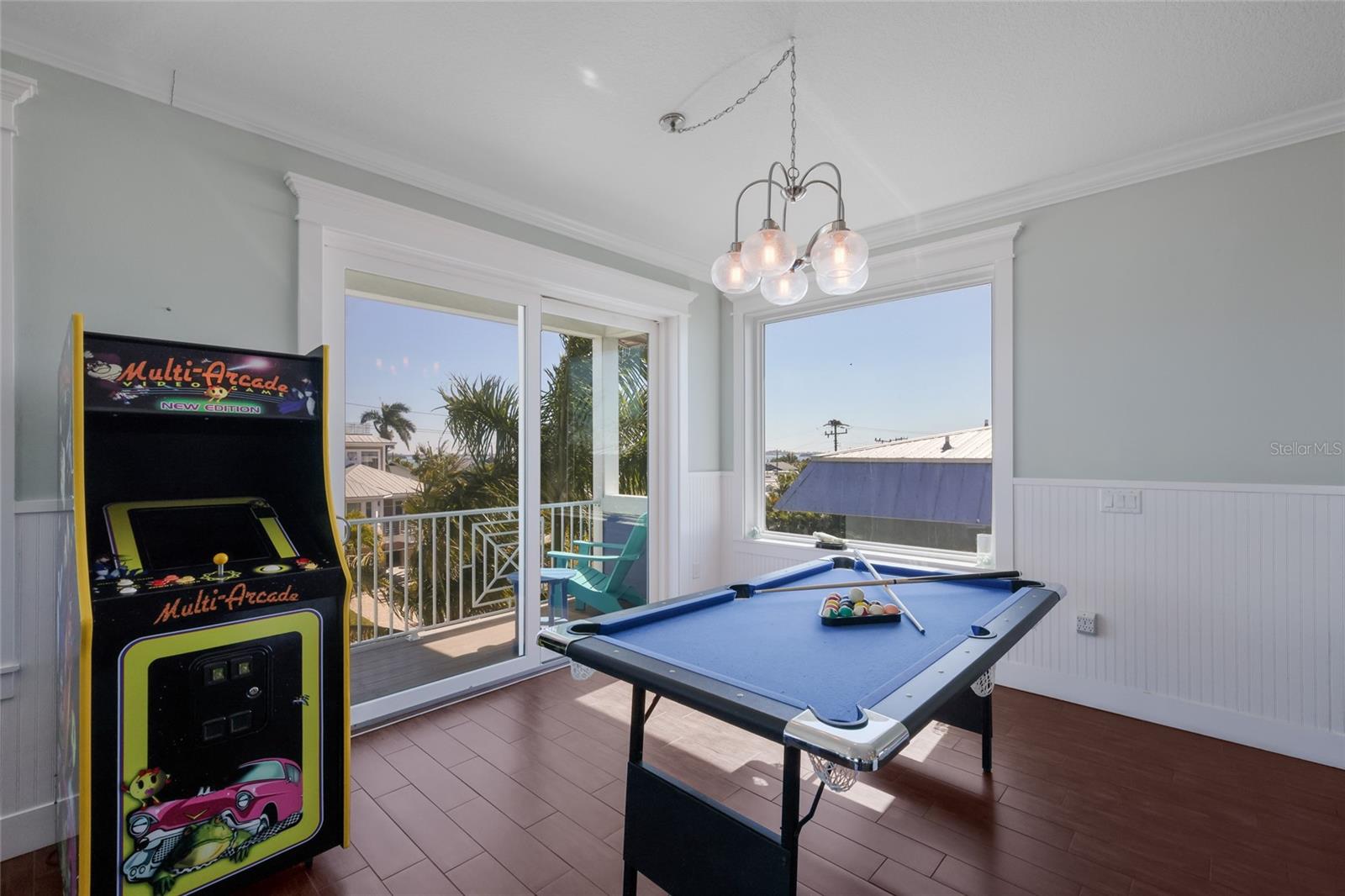 CORRECTED PLAT OF AZURE SHORES - Residential