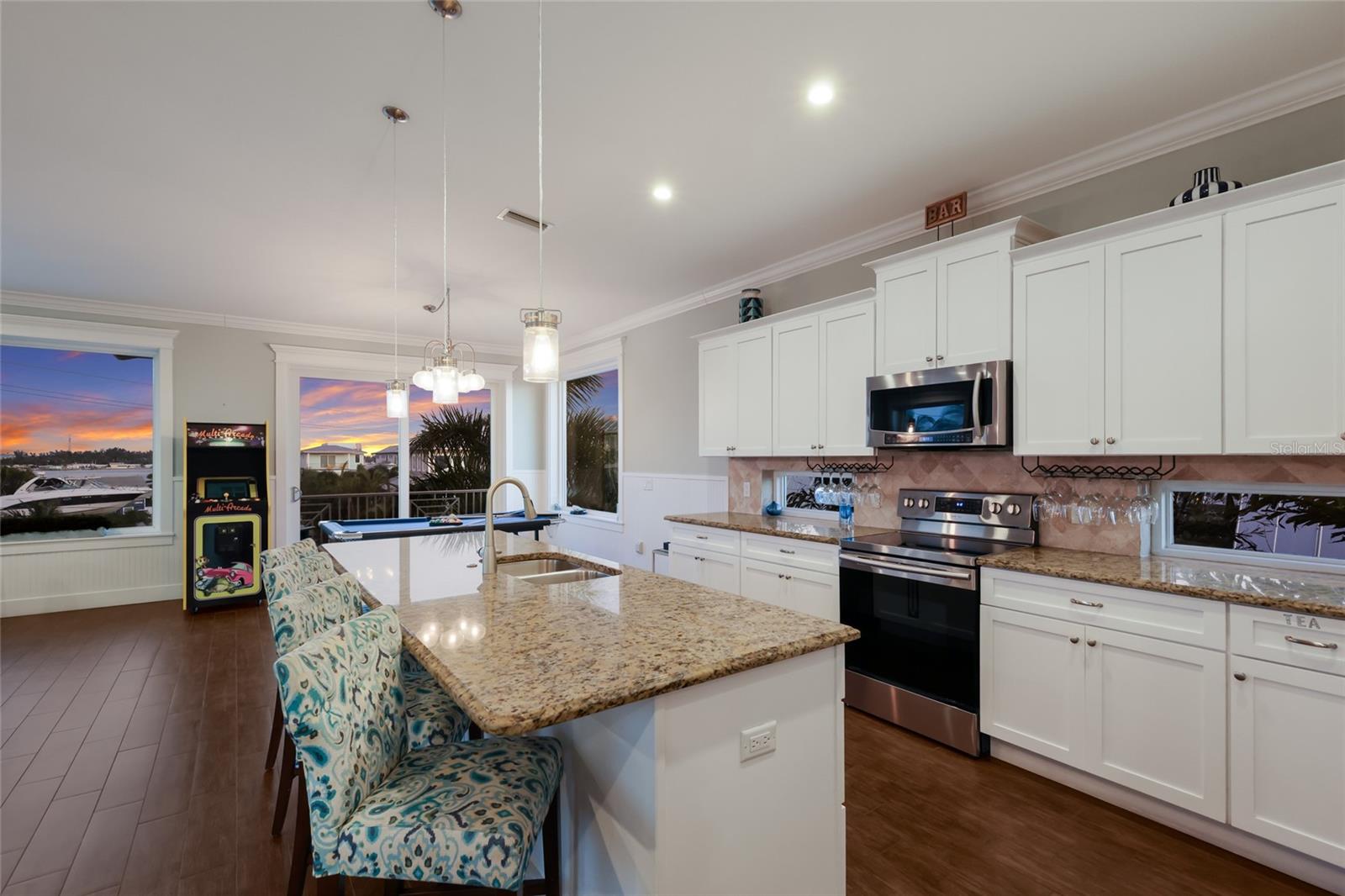 CORRECTED PLAT OF AZURE SHORES - Residential