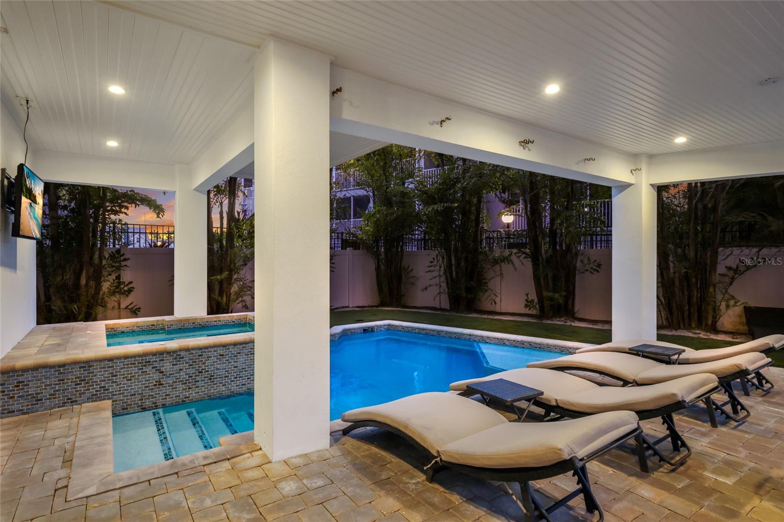 CORRECTED PLAT OF AZURE SHORES - Residential