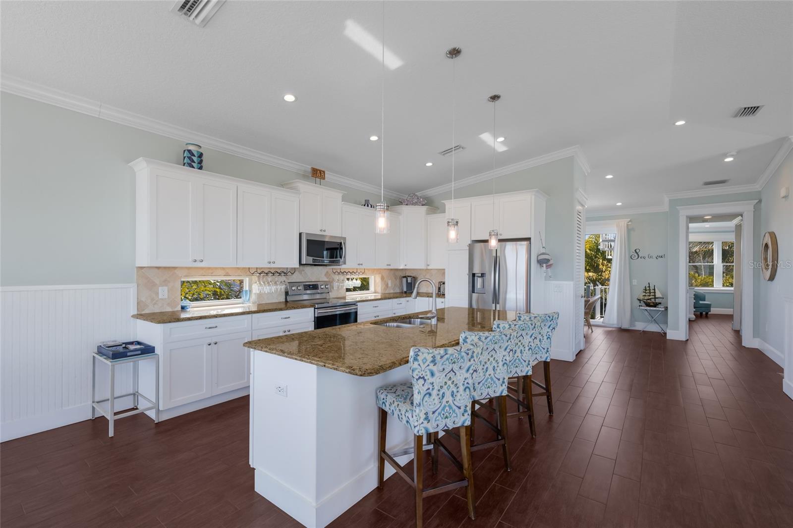 CORRECTED PLAT OF AZURE SHORES - Residential