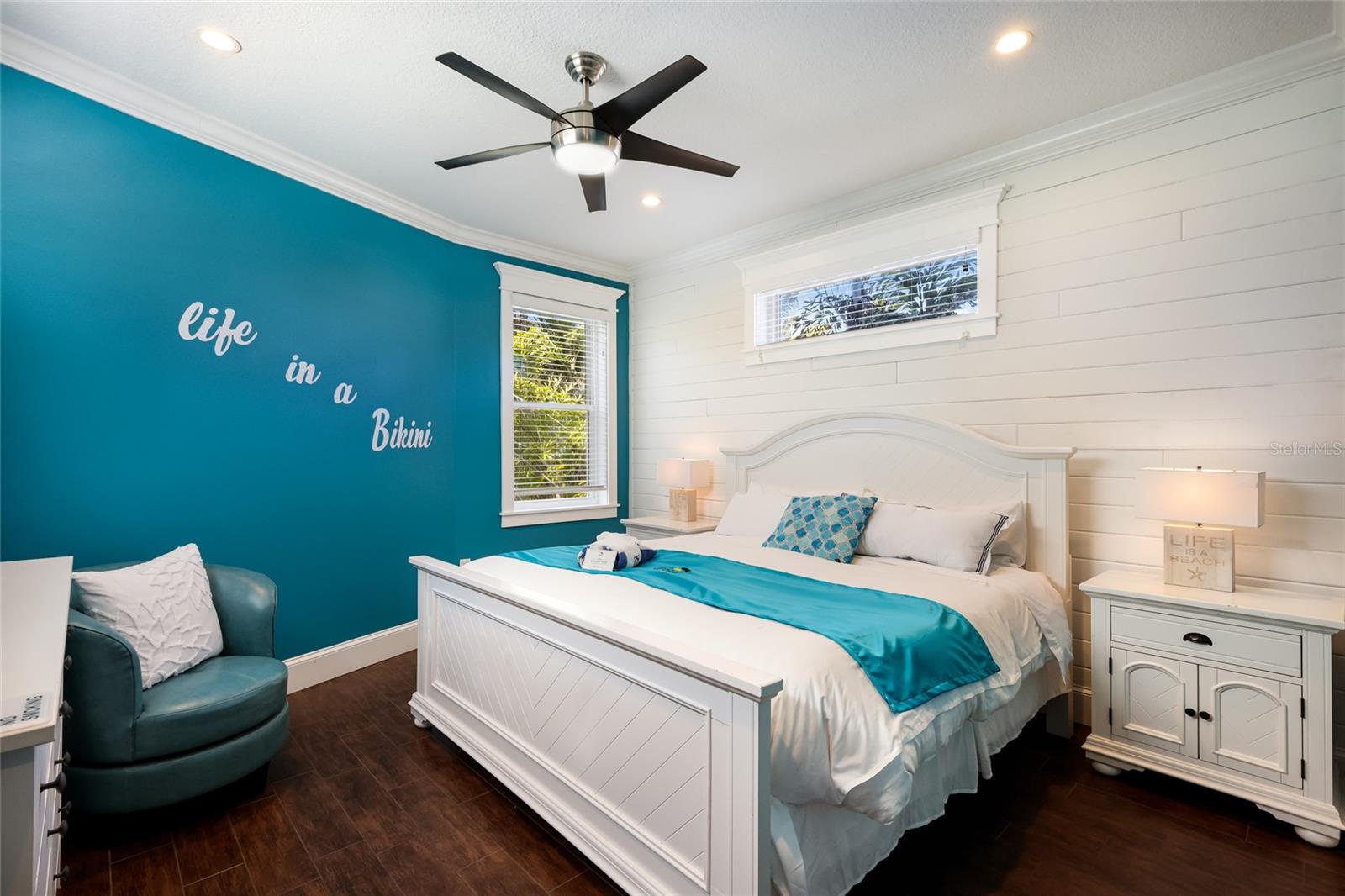 CORRECTED PLAT OF AZURE SHORES - Residential