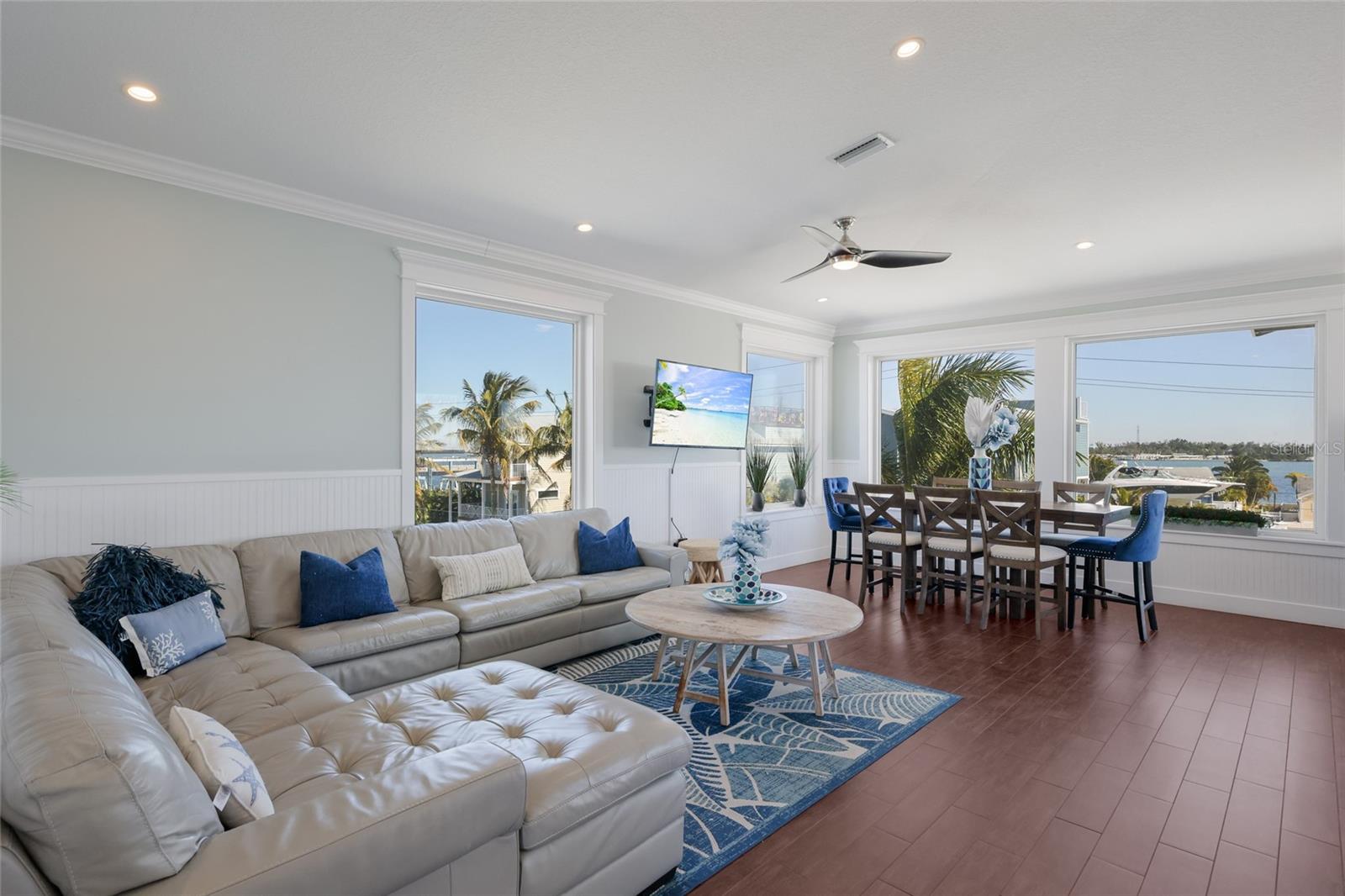 CORRECTED PLAT OF AZURE SHORES - Residential