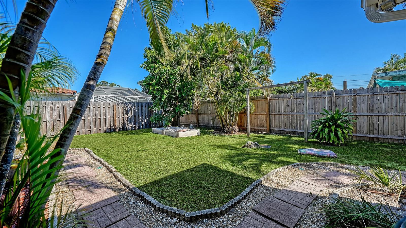 VLG GREEN CLUB ESTS UNIT B - Residential Lease