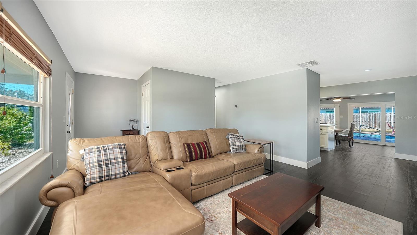 VLG GREEN CLUB ESTS UNIT B - Residential Lease