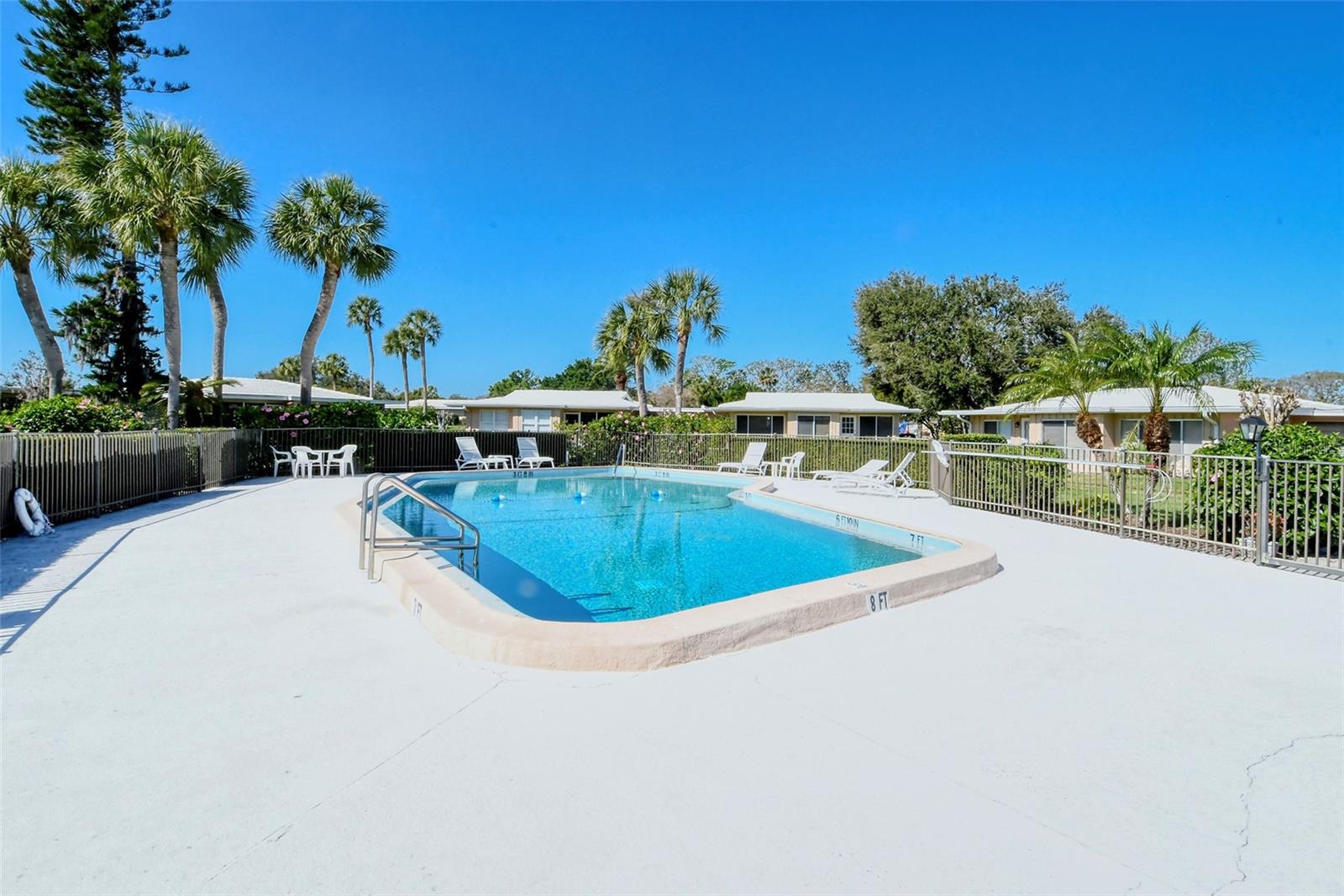 VLG GREEN CLUB ESTS UNIT B - Residential Lease