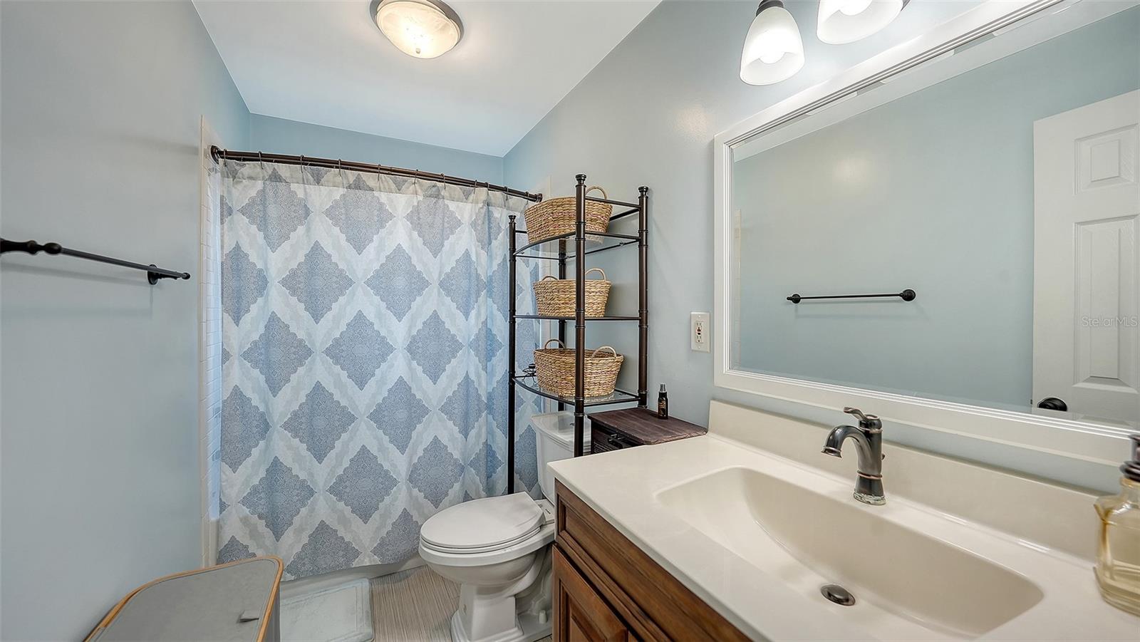 VLG GREEN CLUB ESTS UNIT B - Residential Lease