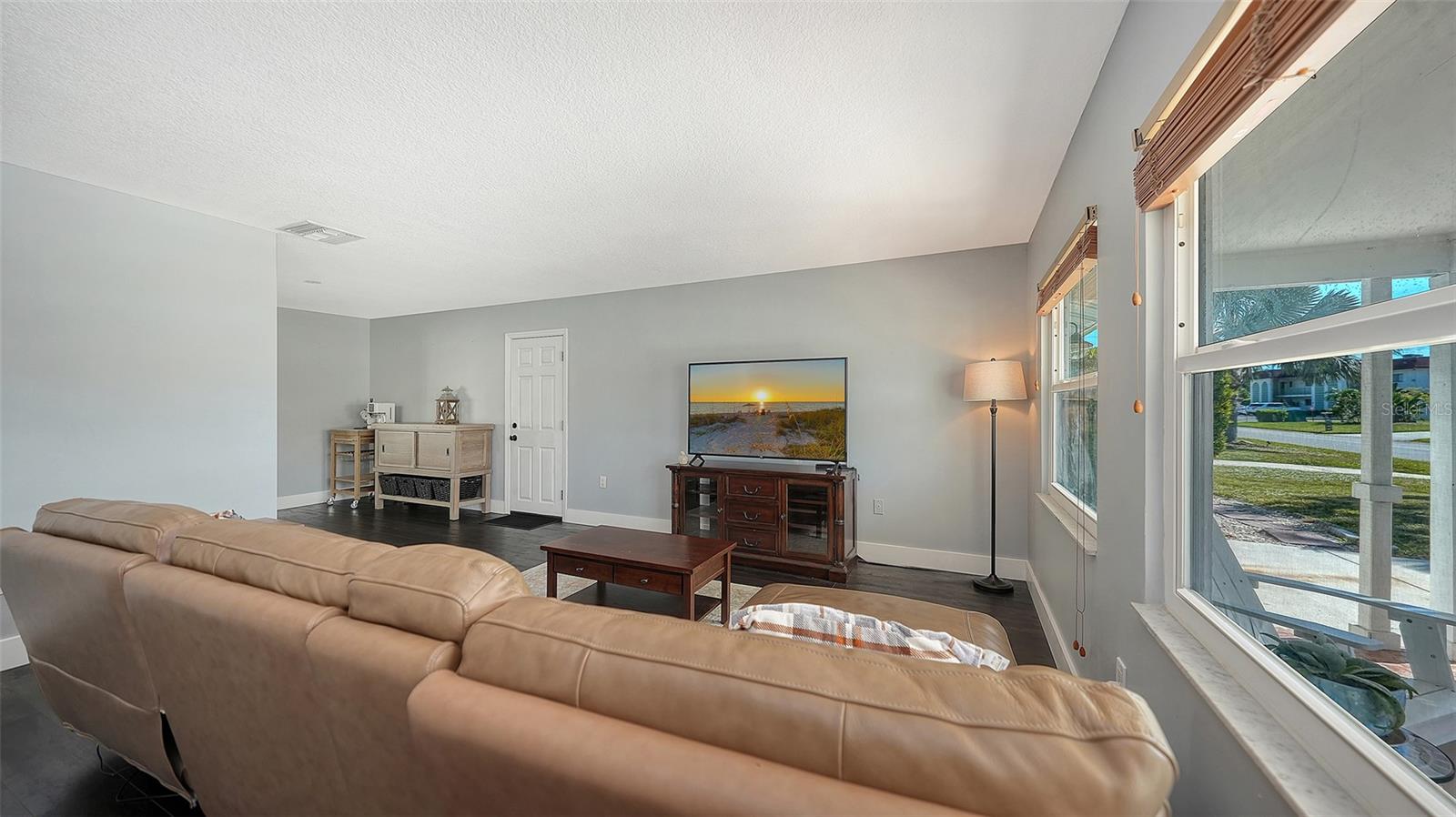 VLG GREEN CLUB ESTS UNIT B - Residential Lease