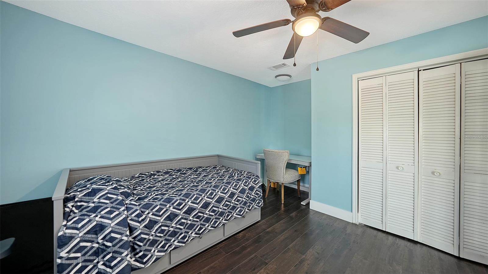 VLG GREEN CLUB ESTS UNIT B - Residential Lease