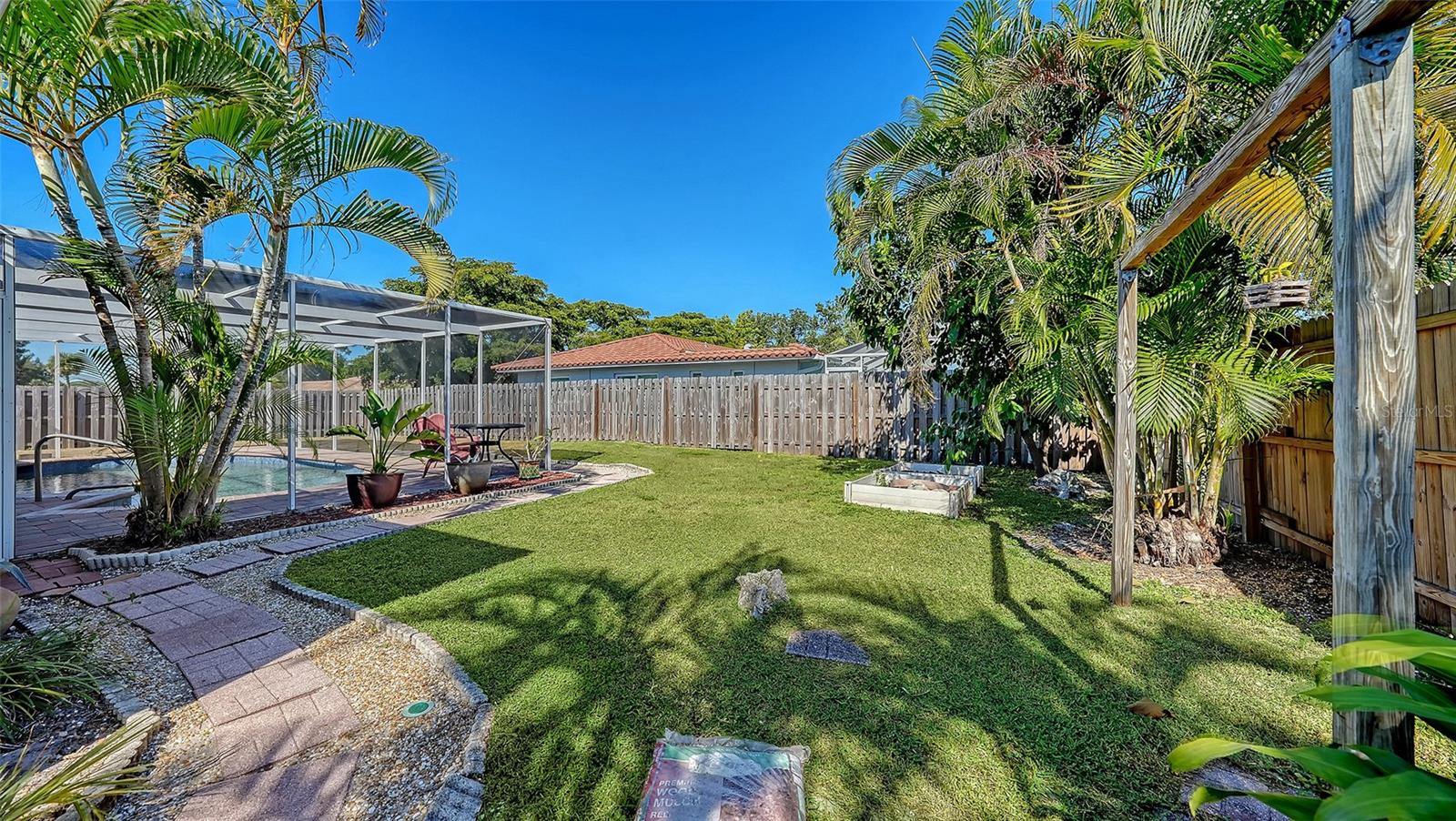 VLG GREEN CLUB ESTS UNIT B - Residential Lease