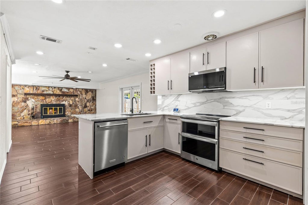 Photo of 844 87th Avenue N, St Petersburg, FL 33702 (MLS # TB8551488)