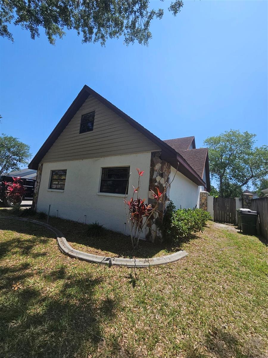 22335 SOUTHSHORE DRIVE