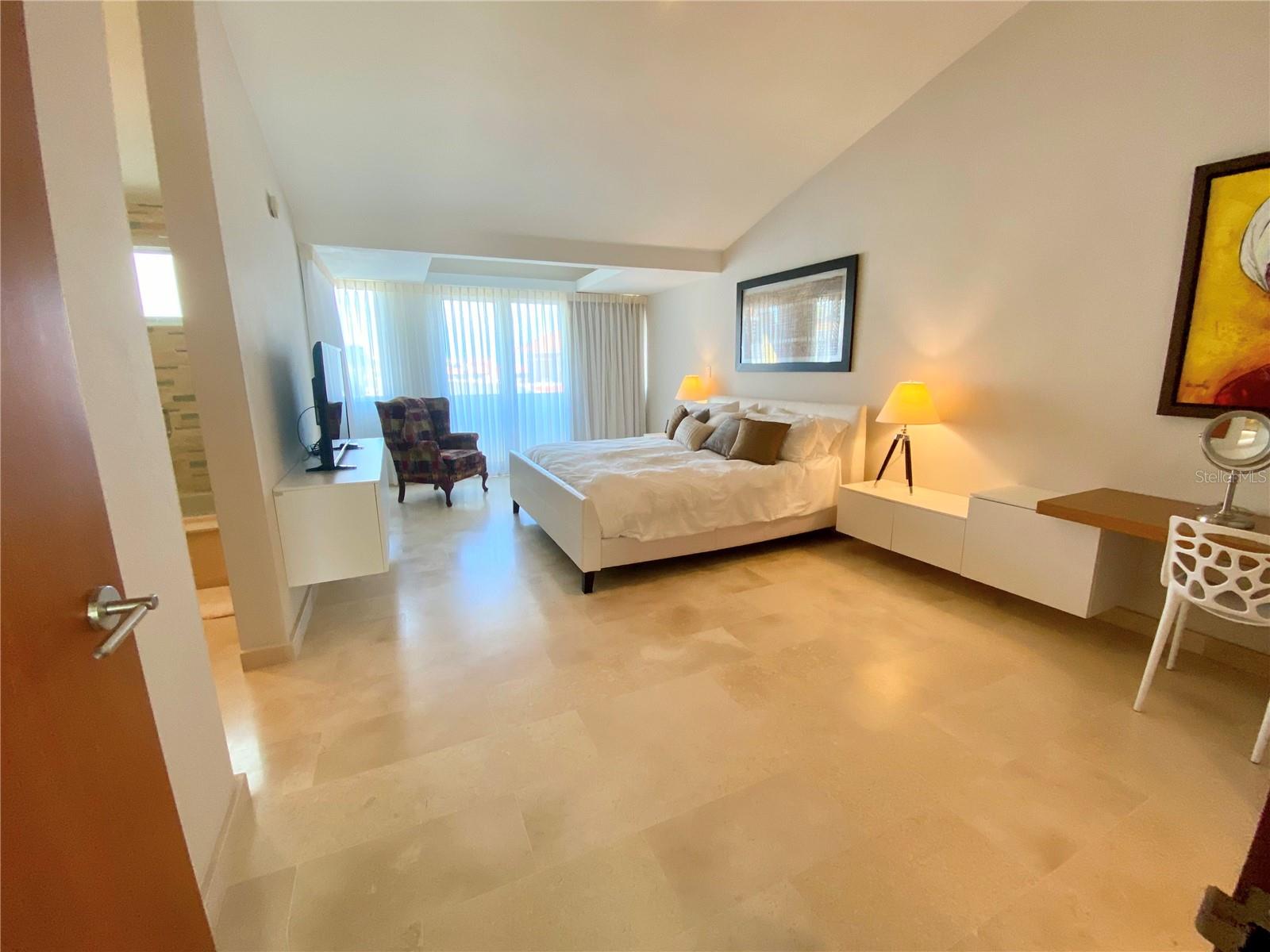 PENINSULA - Residential