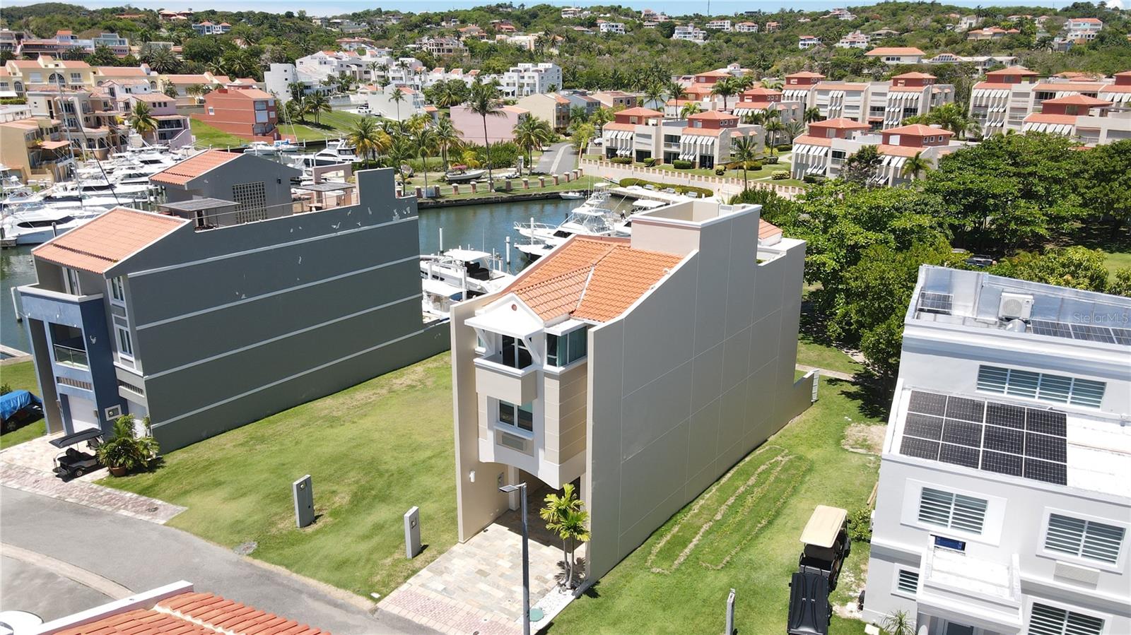 14 PENINSULA  DE SAN JUAN STREET