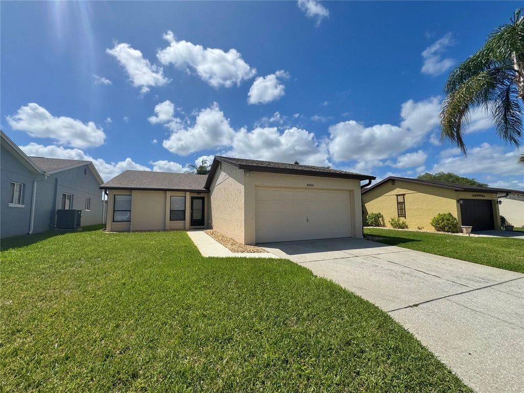 Photo of 4004 Cypress Lndg S Lndg, Winter Haven, FL 33884 (MLS # P4938327)