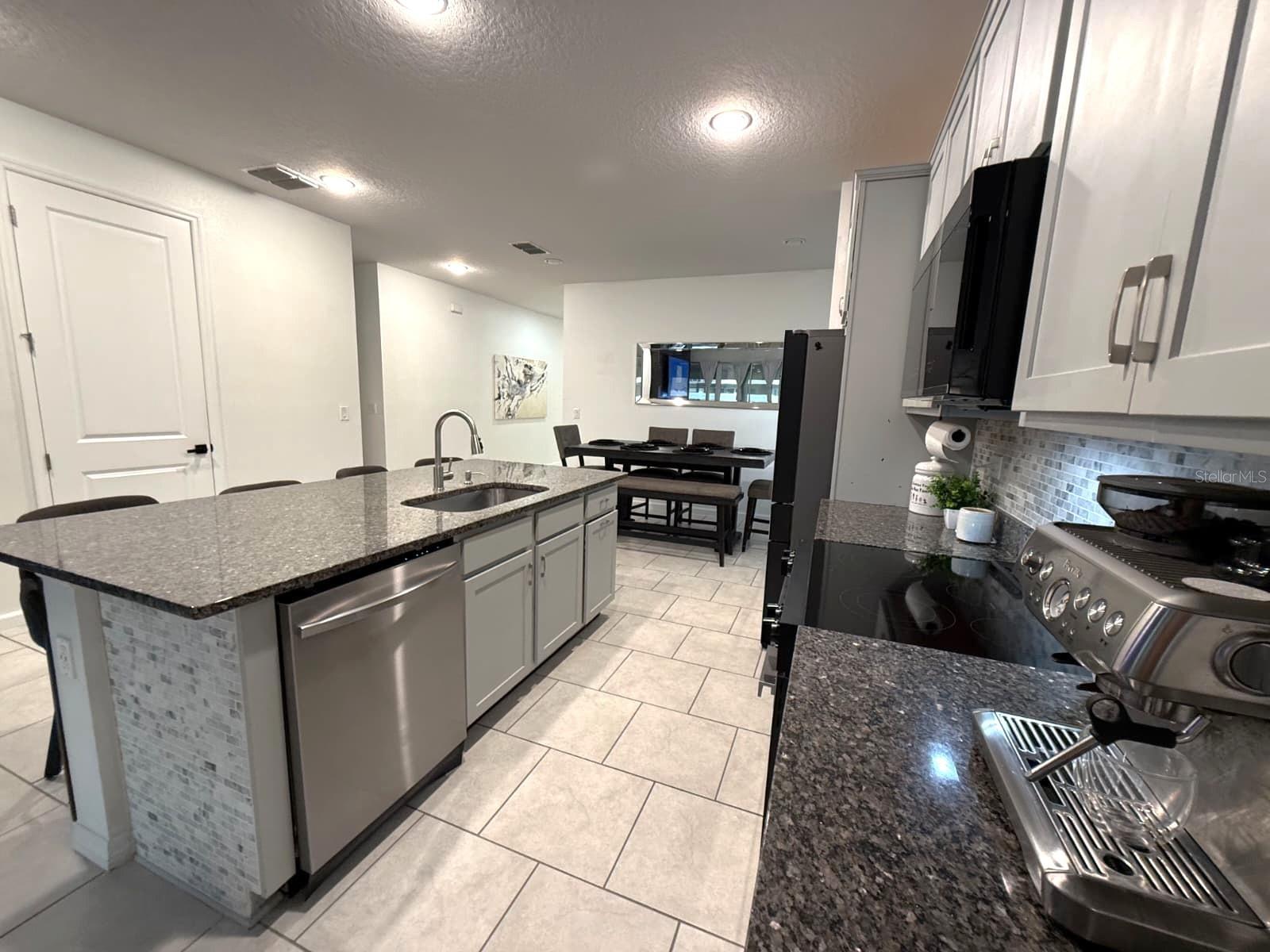 ESTATES/WESTERLY - Residential