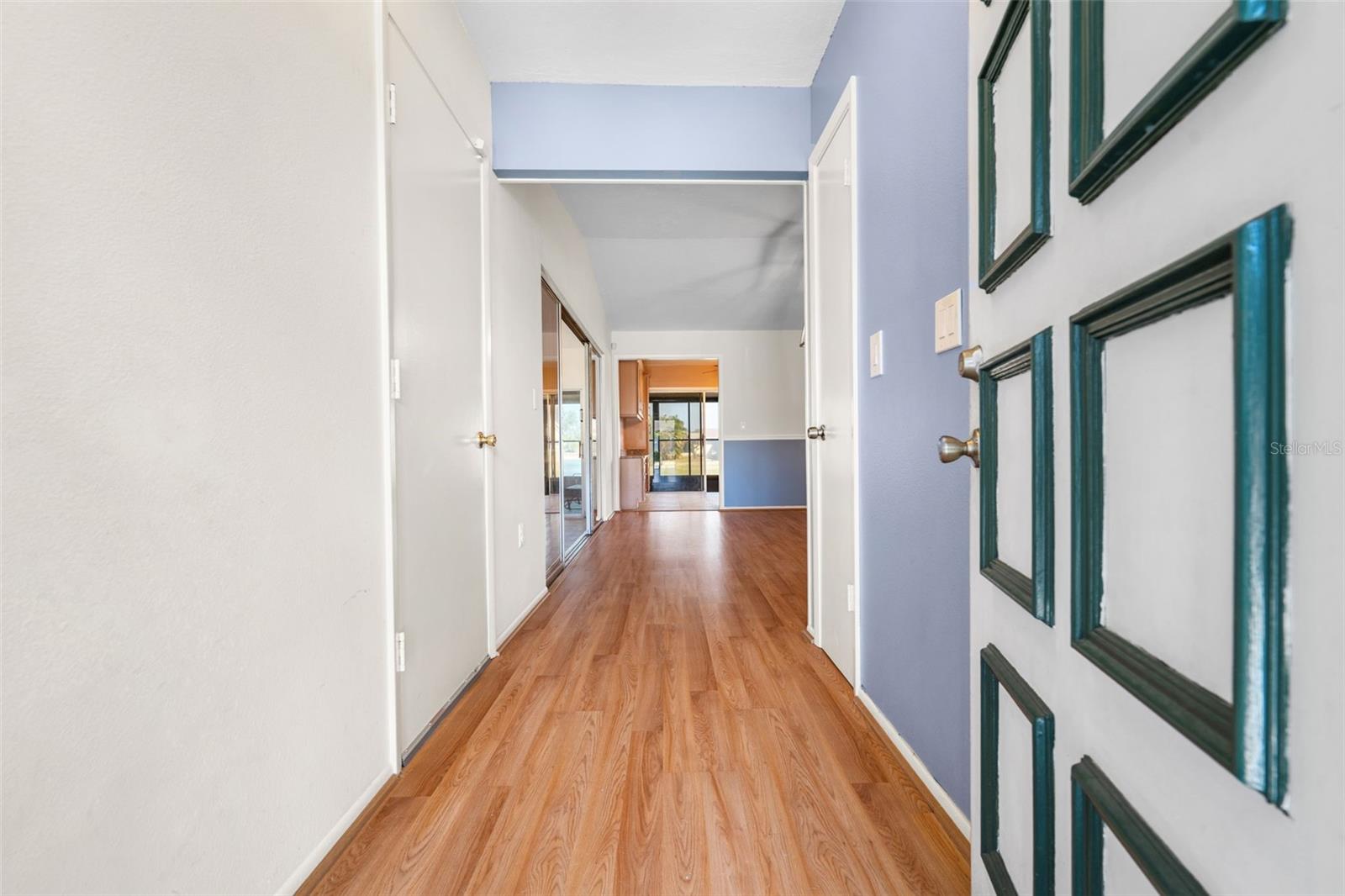 TOWNHOUSES OF LAKESIDE SOUTH - Residential