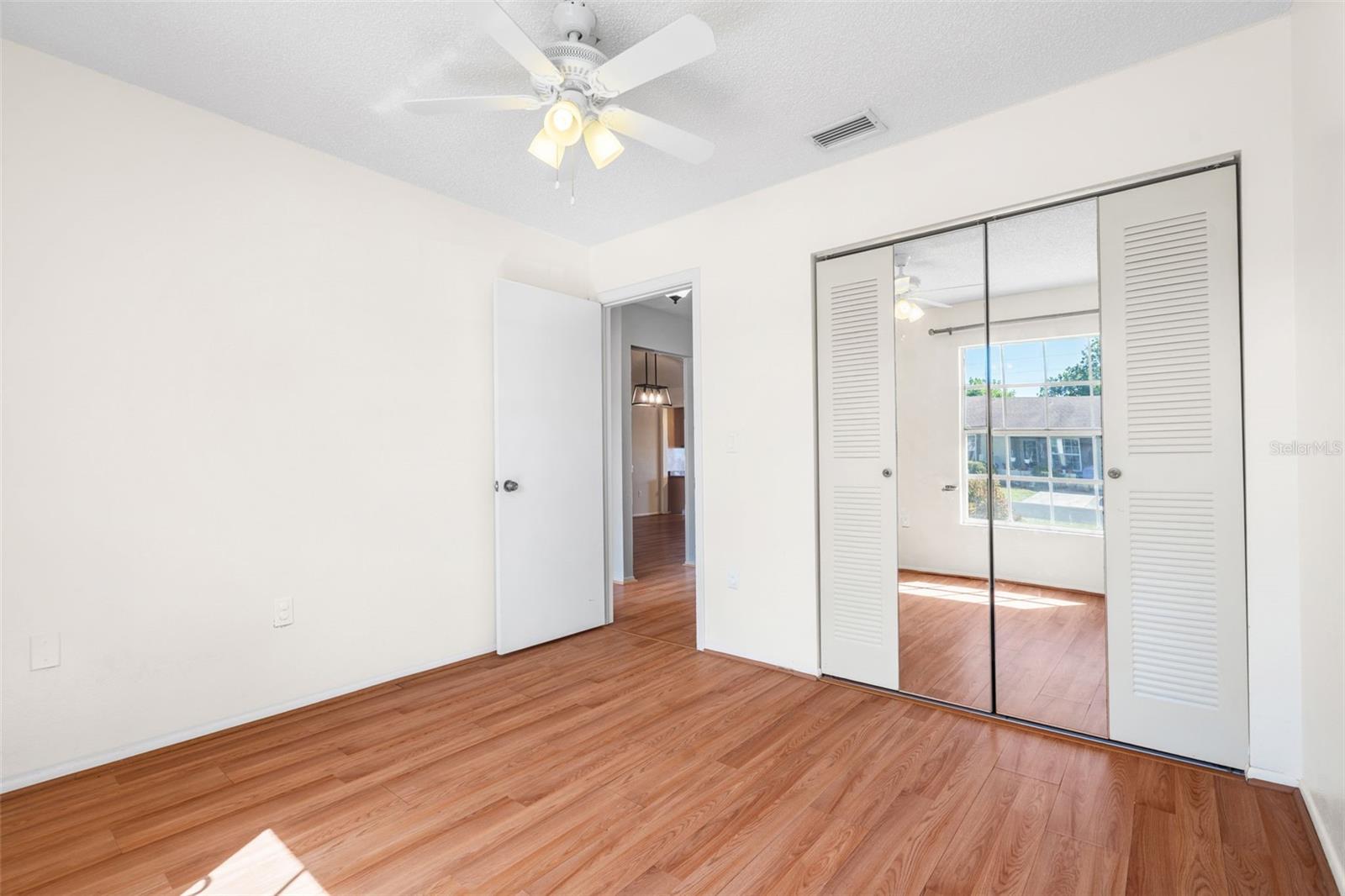 TOWNHOUSES OF LAKESIDE SOUTH - Residential