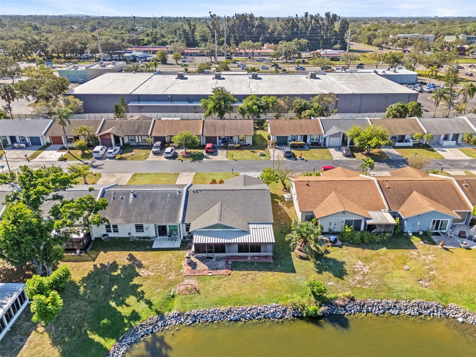 TOWNHOUSES OF LAKESIDE SOUTH - Residential
