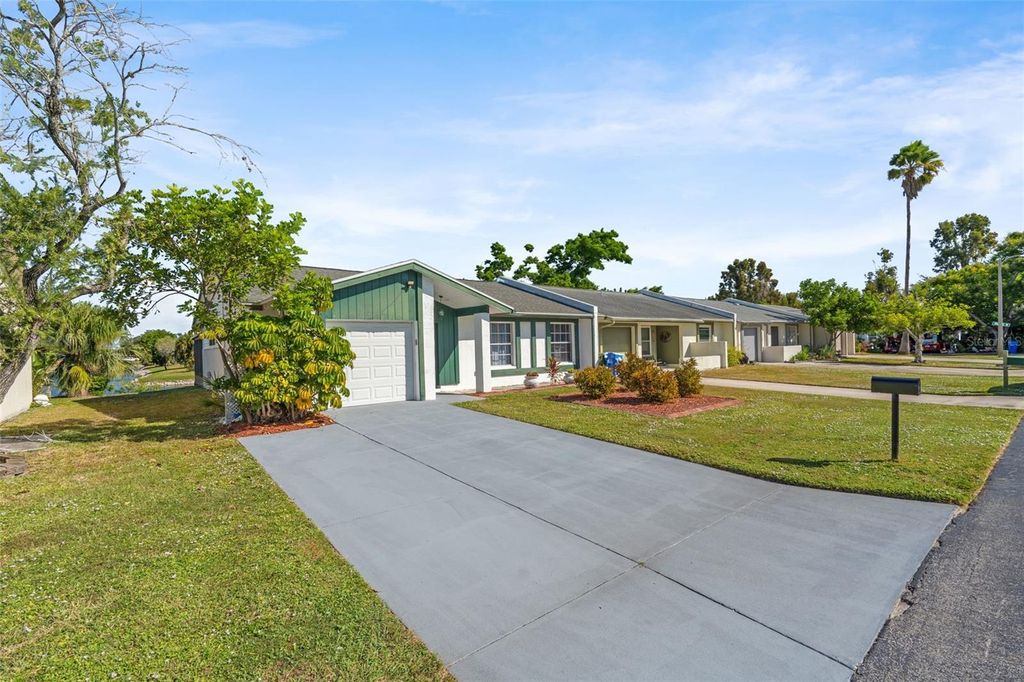 Photo of 4108 43rd Avenue W, Bradenton, FL 34205 (MLS # A4670418)