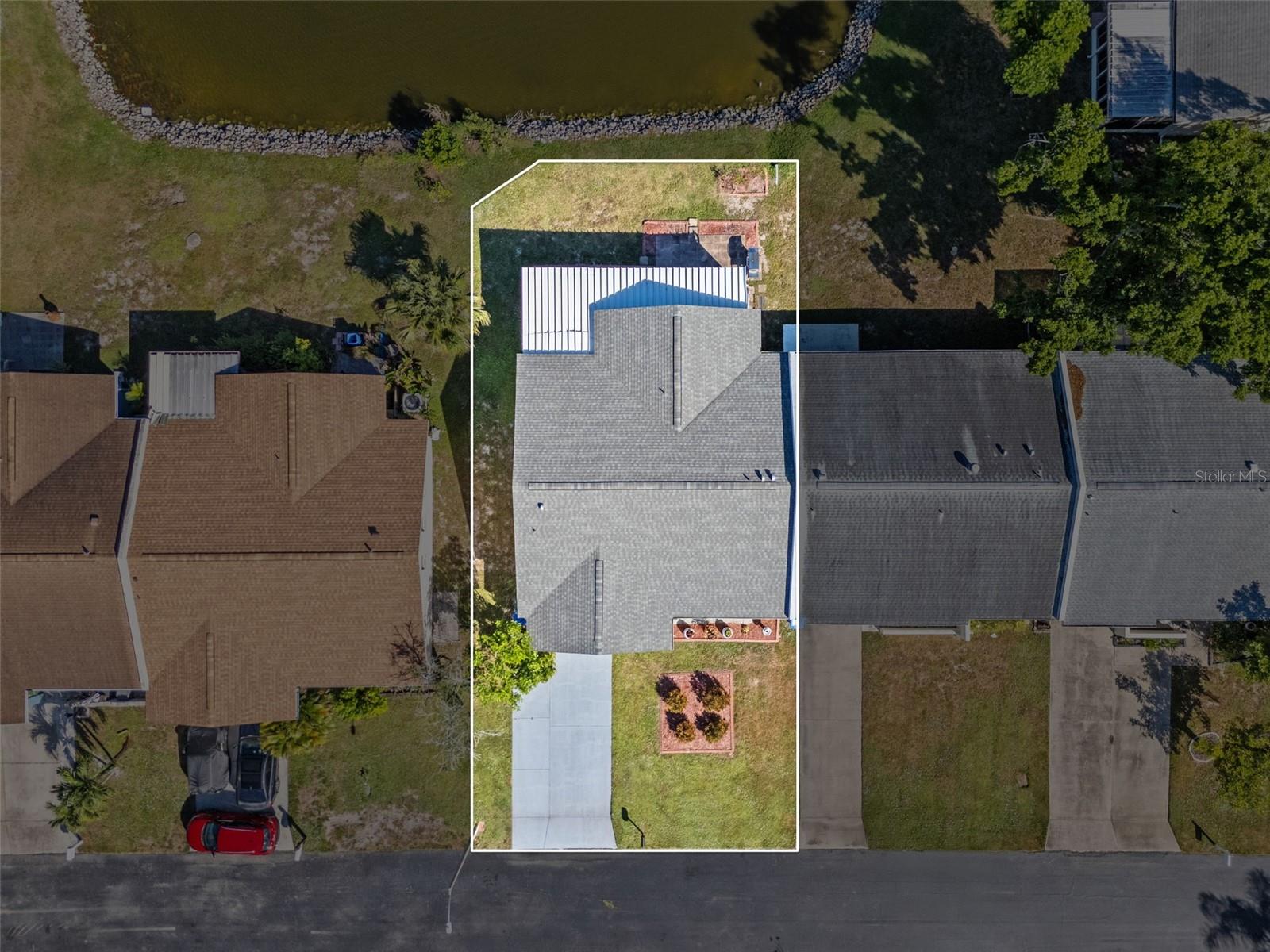 TOWNHOUSES OF LAKESIDE SOUTH - Residential