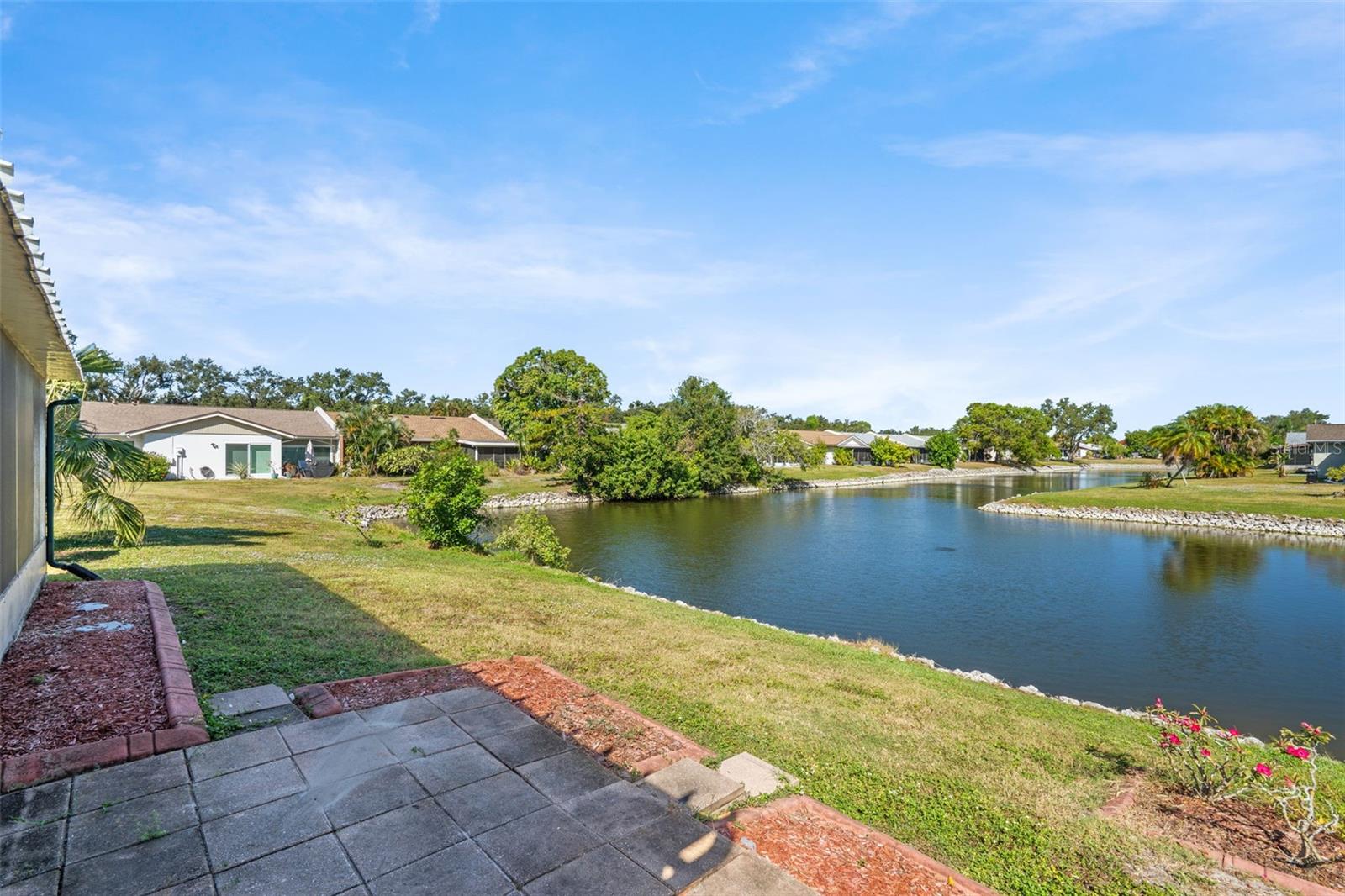 TOWNHOUSES OF LAKESIDE SOUTH - Residential