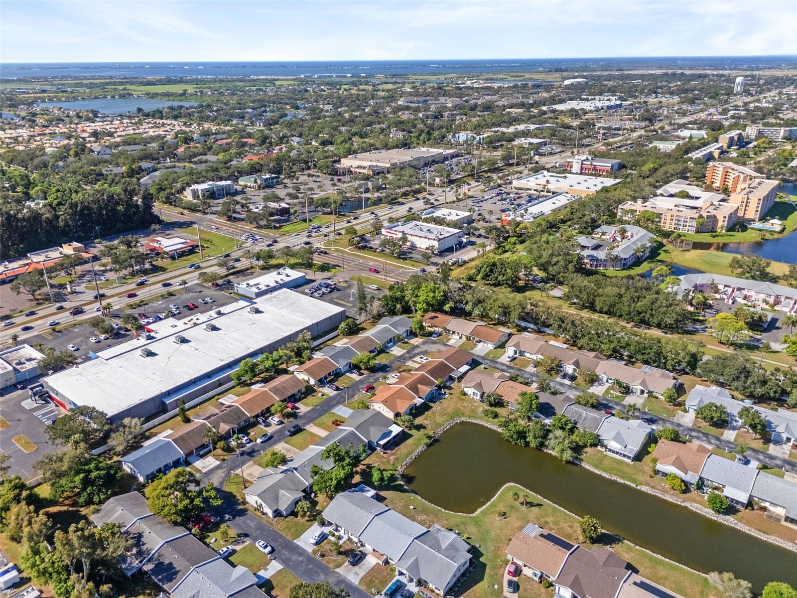 TOWNHOUSES OF LAKESIDE SOUTH - Residential