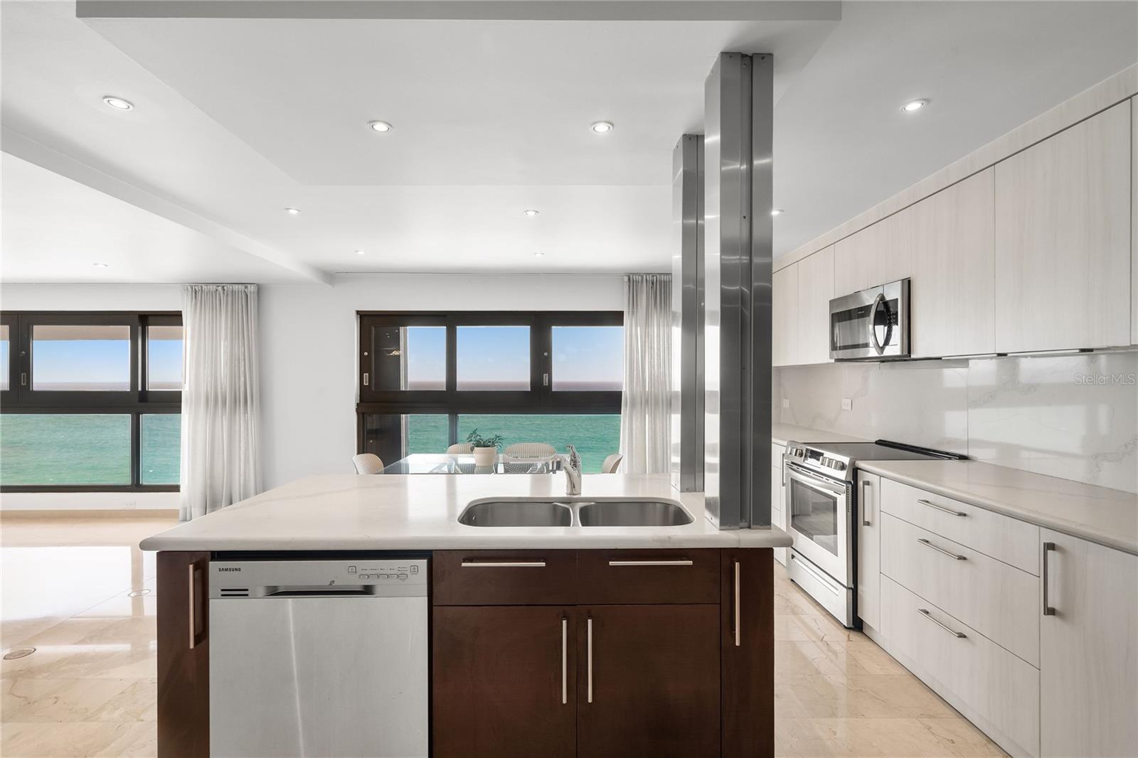 CONDOMINIO TENERIFE - Residential