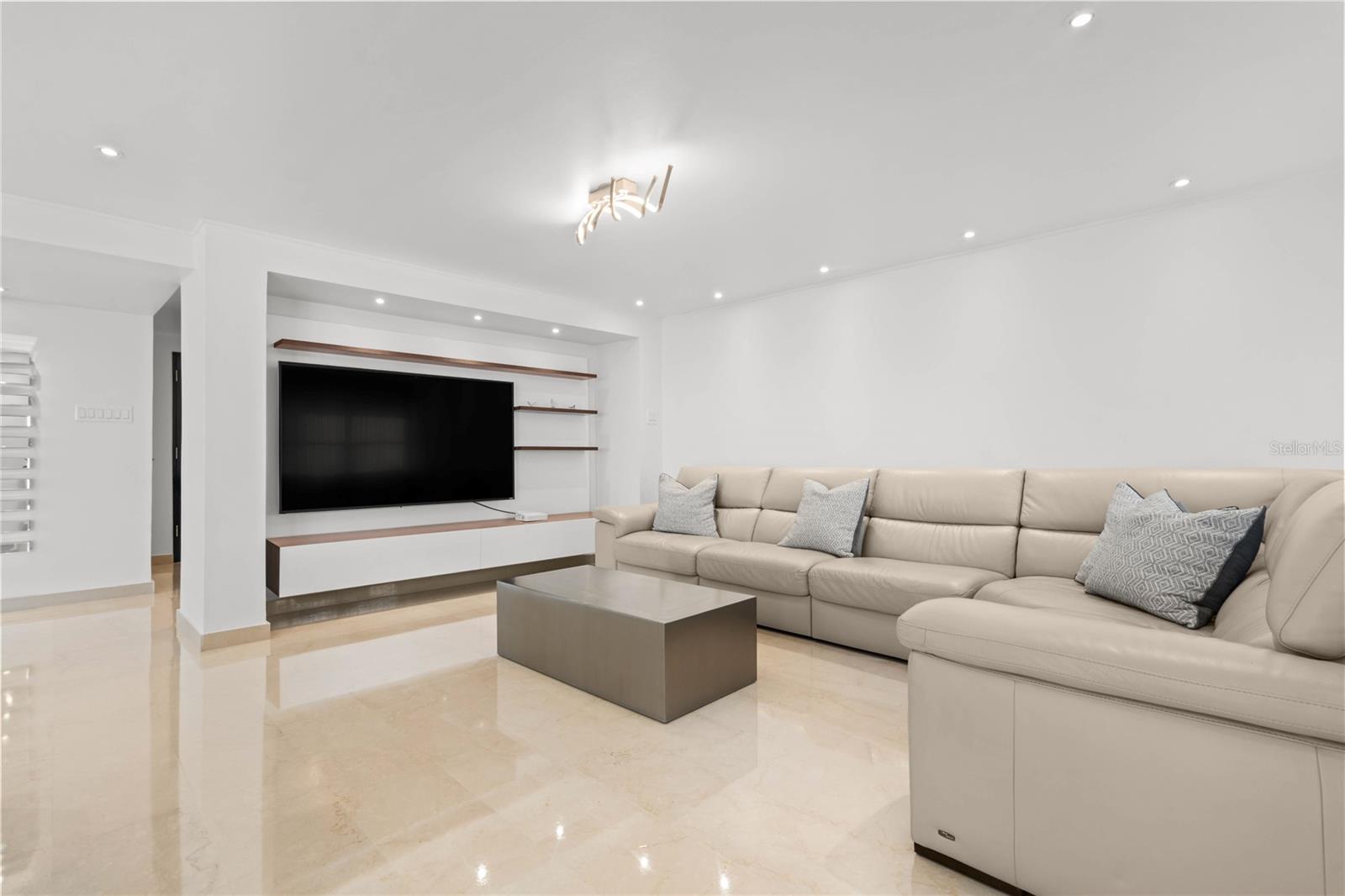 CONDOMINIO TENERIFE - Residential