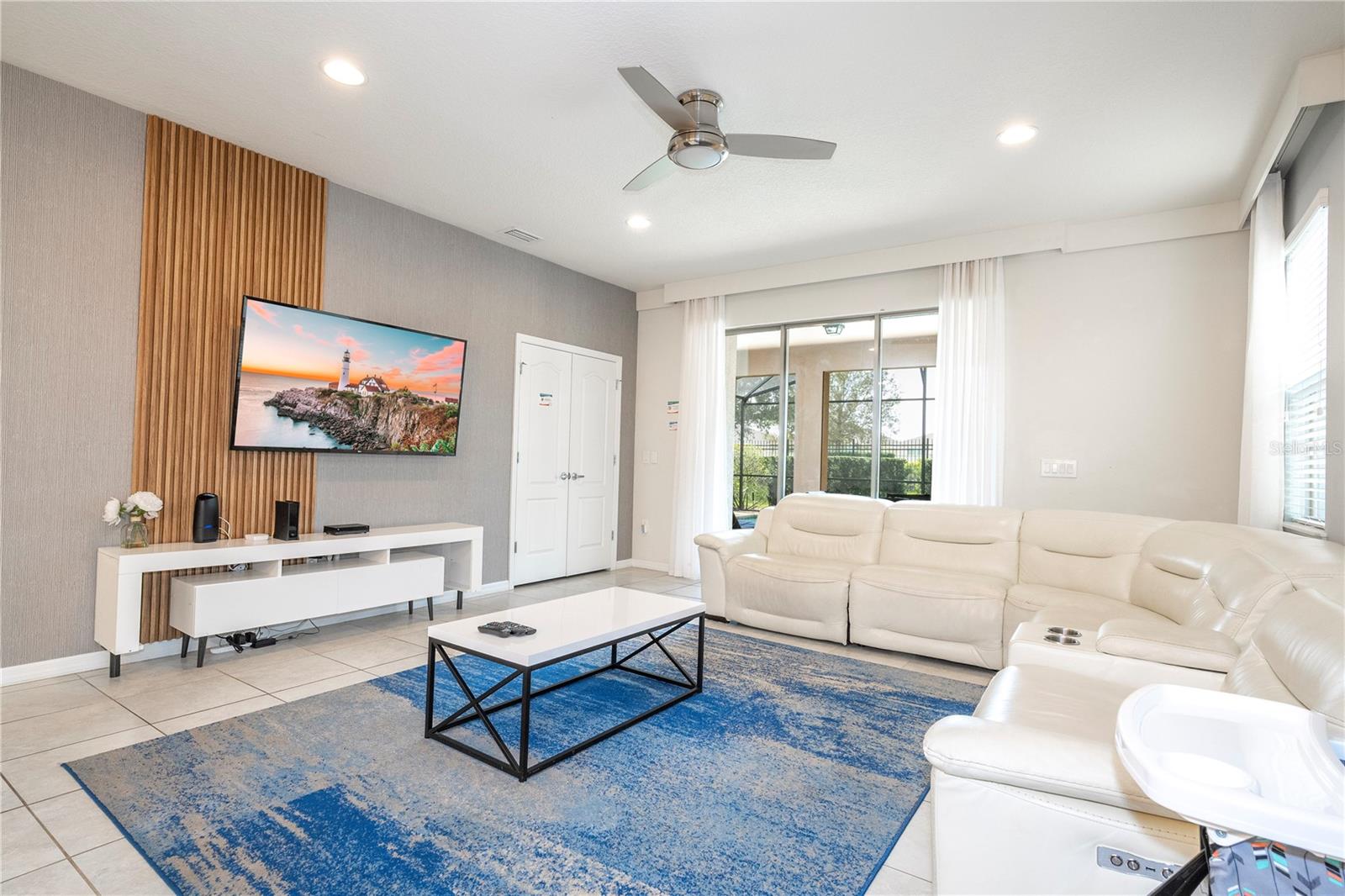 WINDSOR AT WESTSIDE PH 1 - Residential