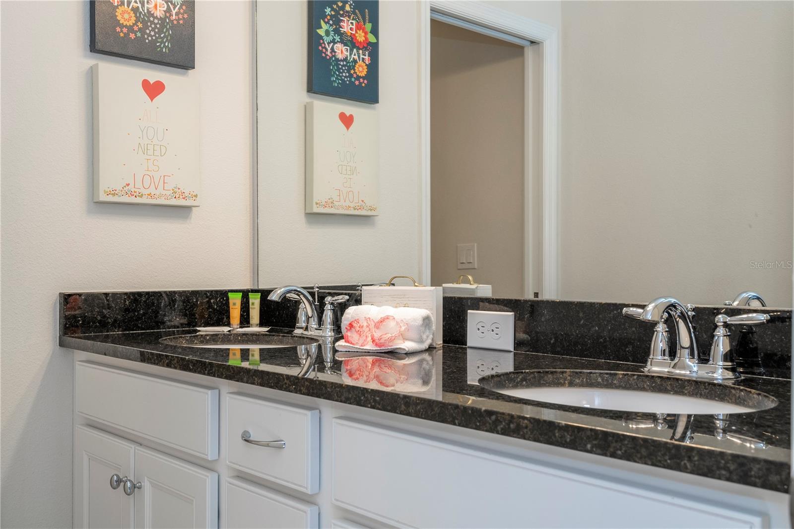 WINDSOR AT WESTSIDE PH 1 - Residential