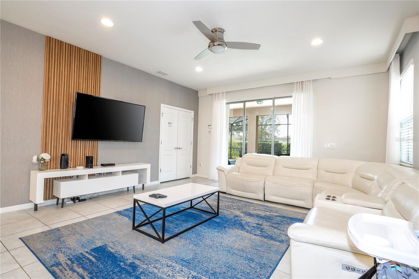 WINDSOR AT WESTSIDE PH 1 - Residential