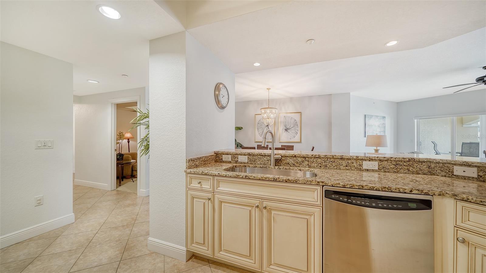 VILLAS AT BELLAGIO HARBOR VILLAGE - Residential Lease