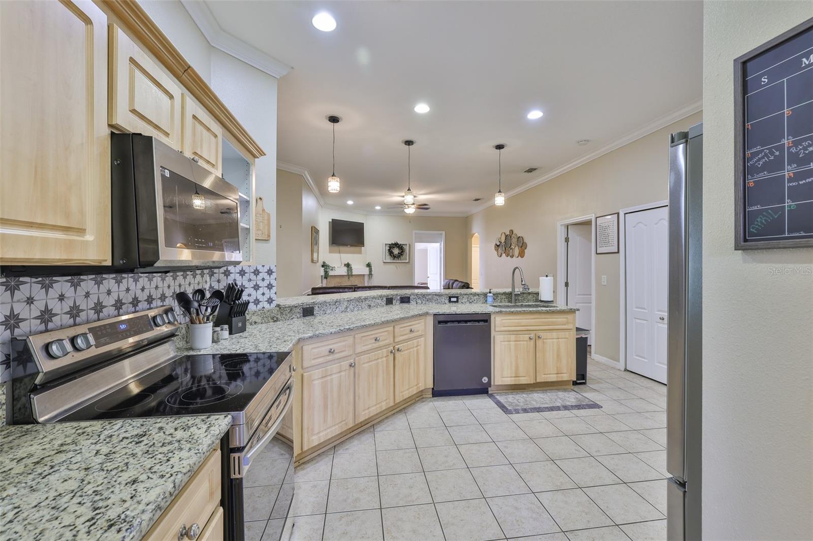 611 ROBINSON OAKS LANE