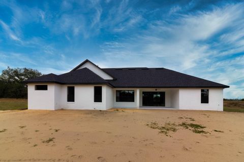 Tiny photo for 1000 Silver Drive, Umatilla, FL 32784 (MLS # G5109980)