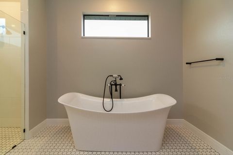 Tiny photo for 1000 Silver Drive, Umatilla, FL 32784 (MLS # G5109980)