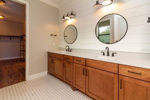 Tiny photo for 1000 Silver Drive, Umatilla, FL 32784 (MLS # G5109980)