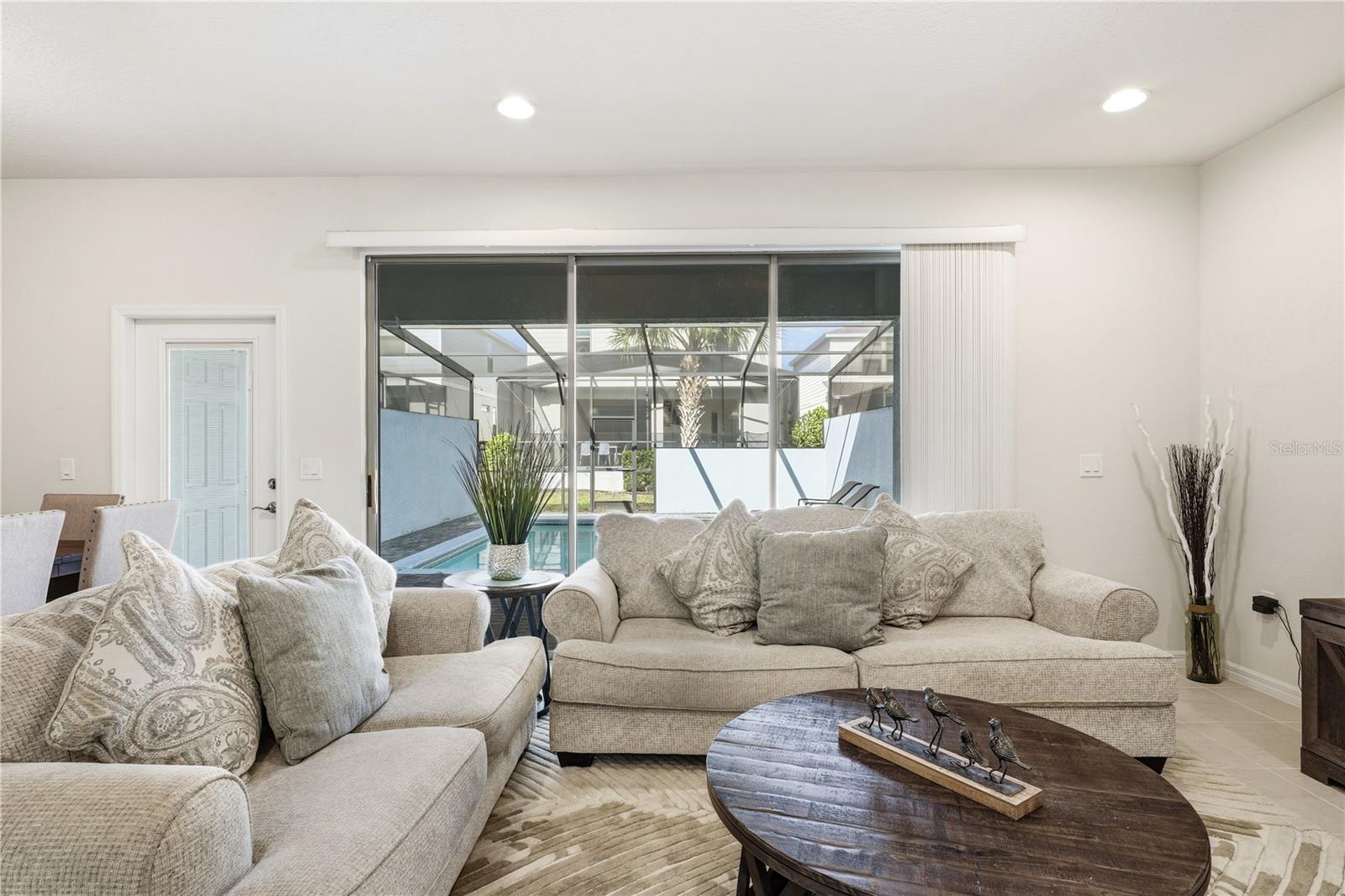 WINDSOR AT WESTSIDE PH 3 - Residential