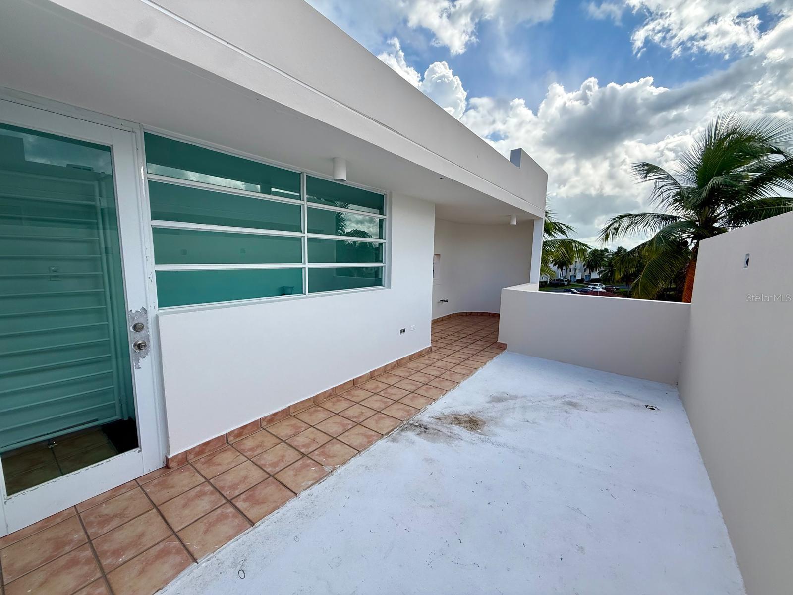 VILLAS DE GOLF WEST - Residential