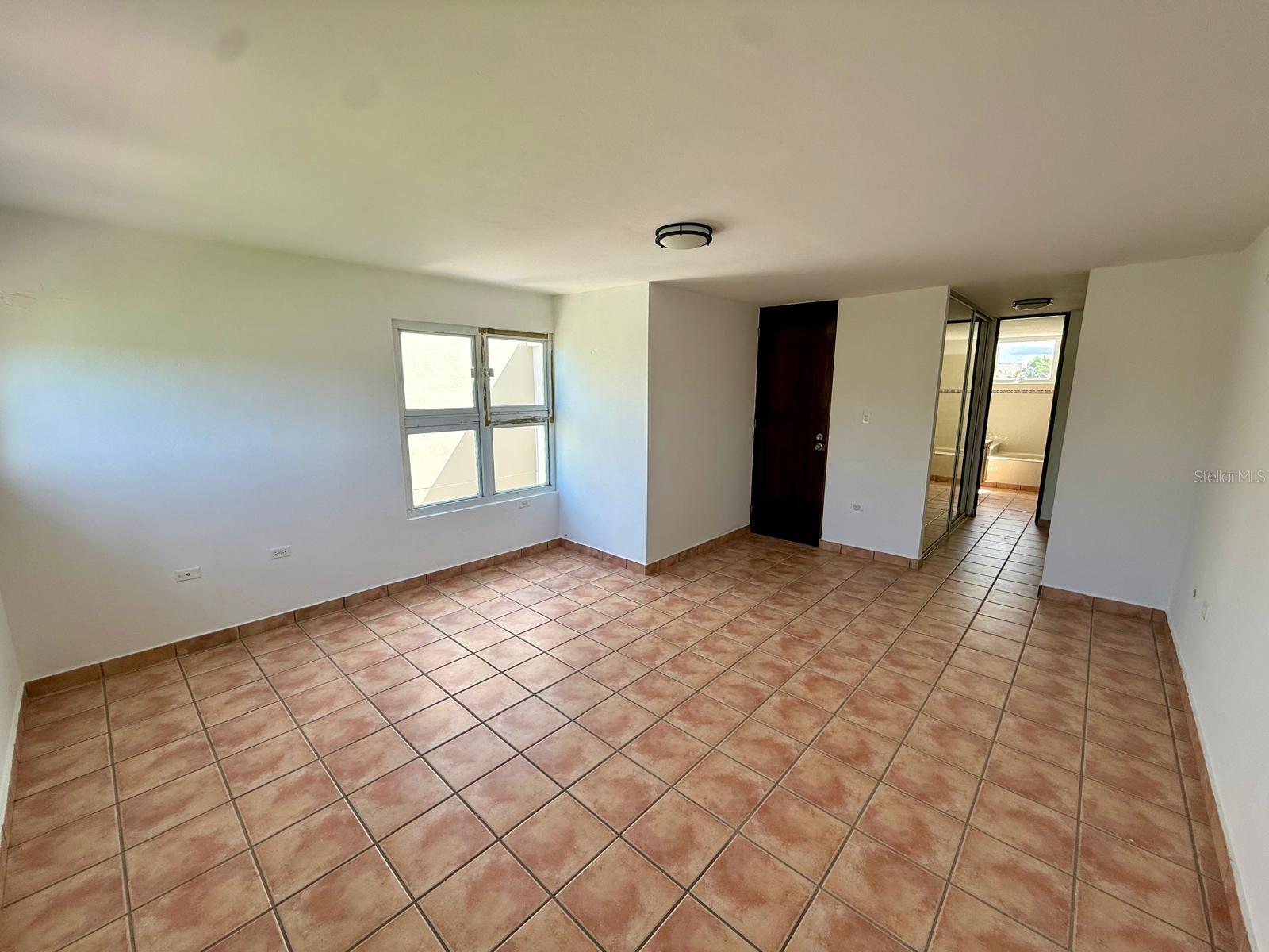 VILLAS DE GOLF WEST - Residential