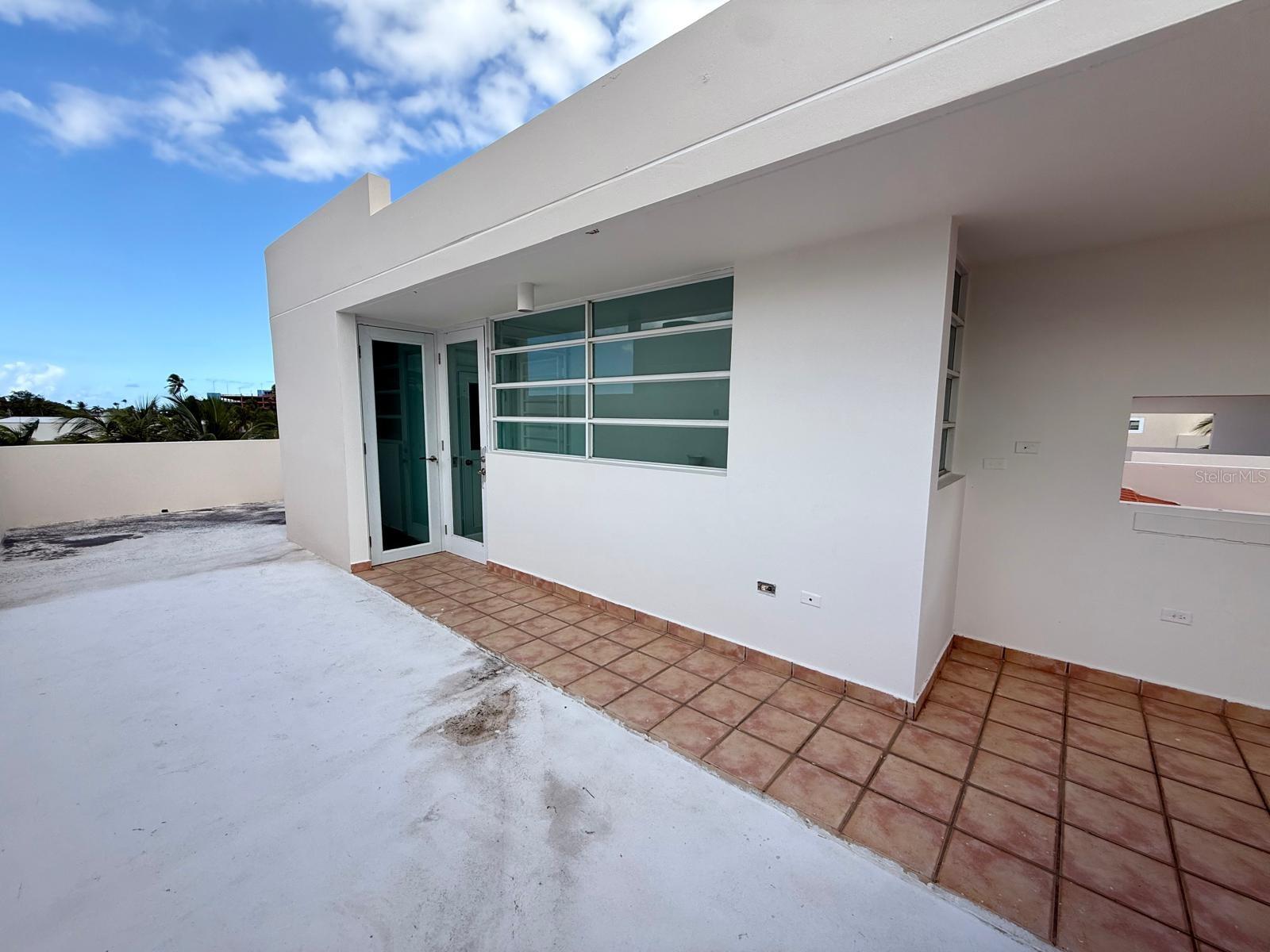 VILLAS DE GOLF WEST - Residential