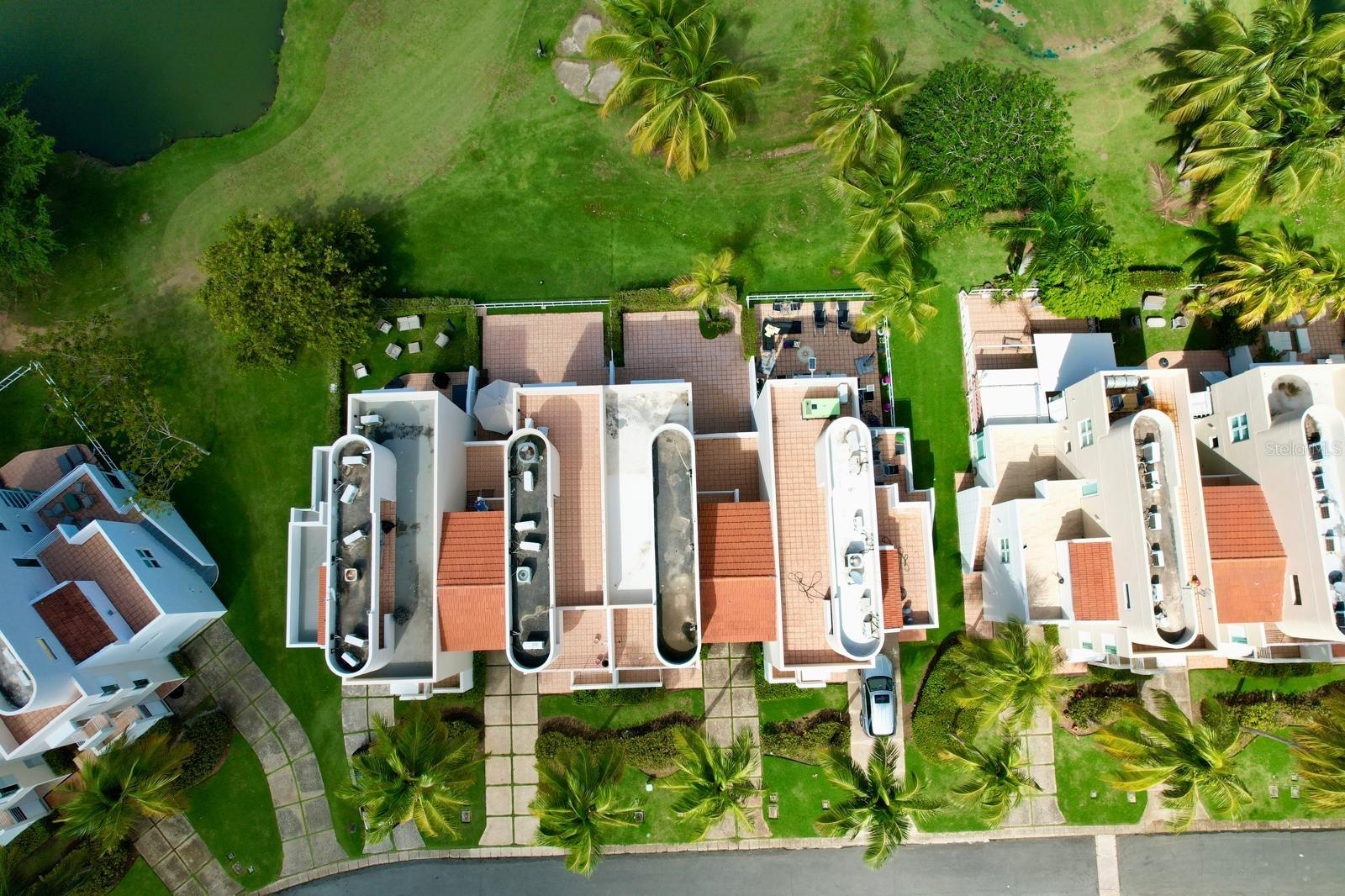 VILLAS DE GOLF WEST - Residential