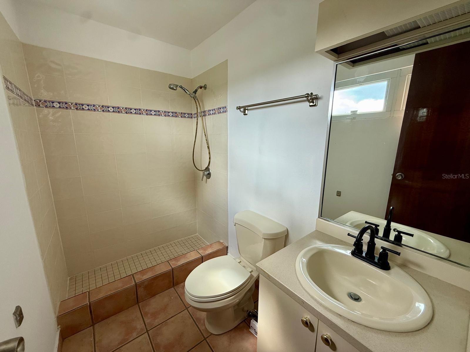 VILLAS DE GOLF WEST - Residential