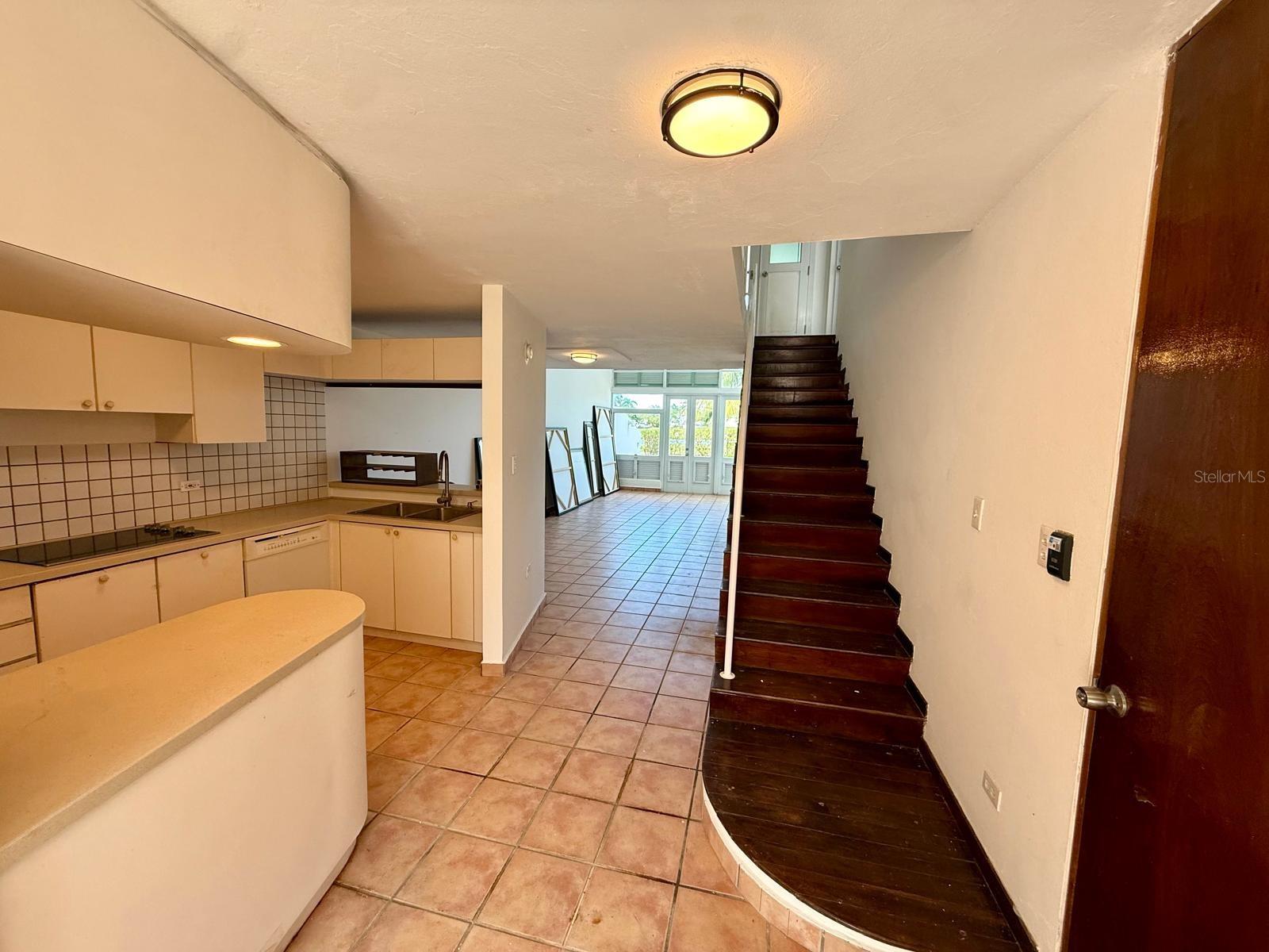 VILLAS DE GOLF WEST - Residential