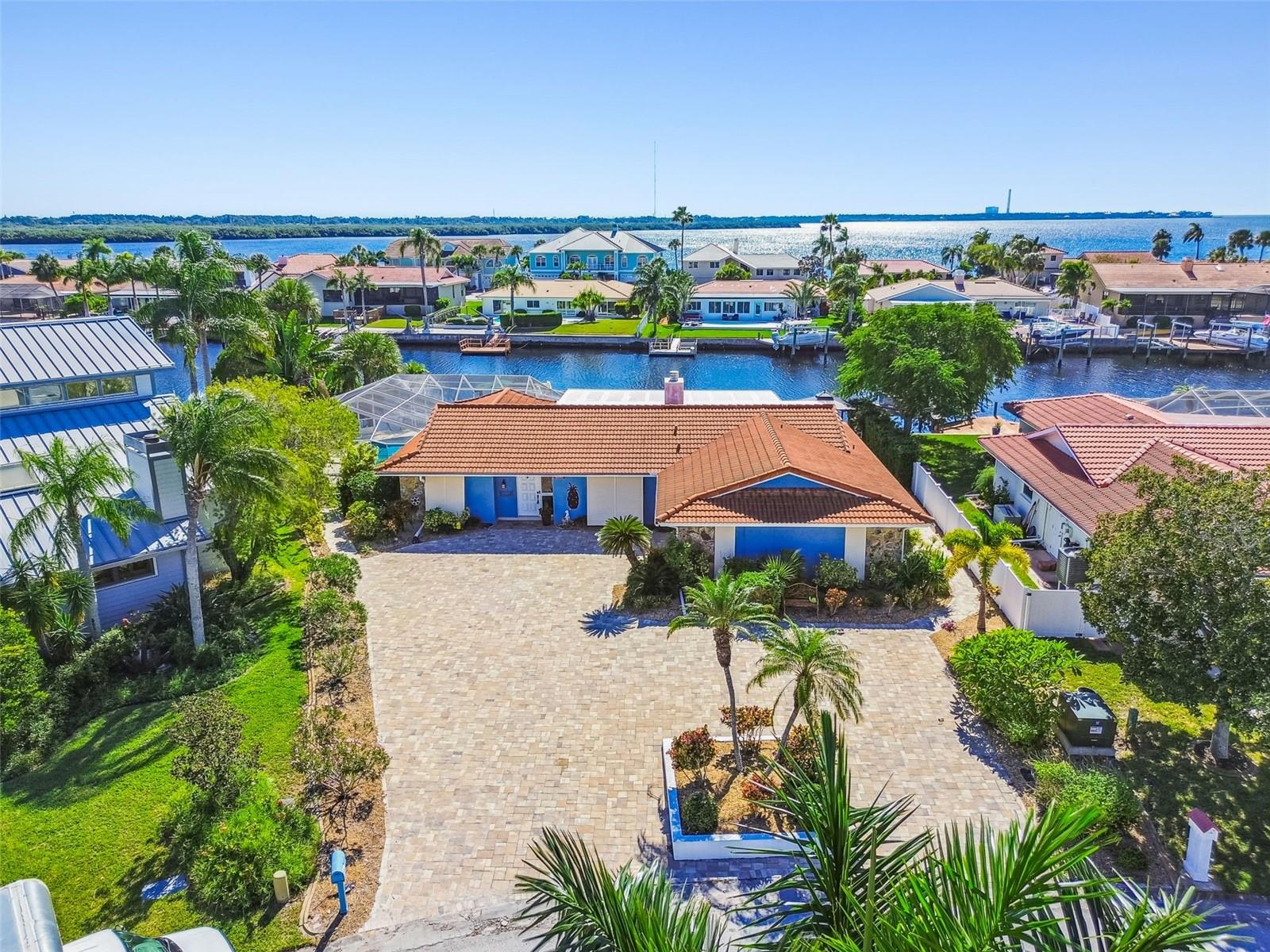 FLOR A MAR - Residential Lease