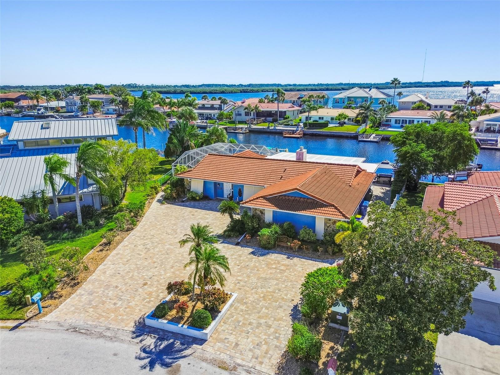 FLOR A MAR - Residential Lease