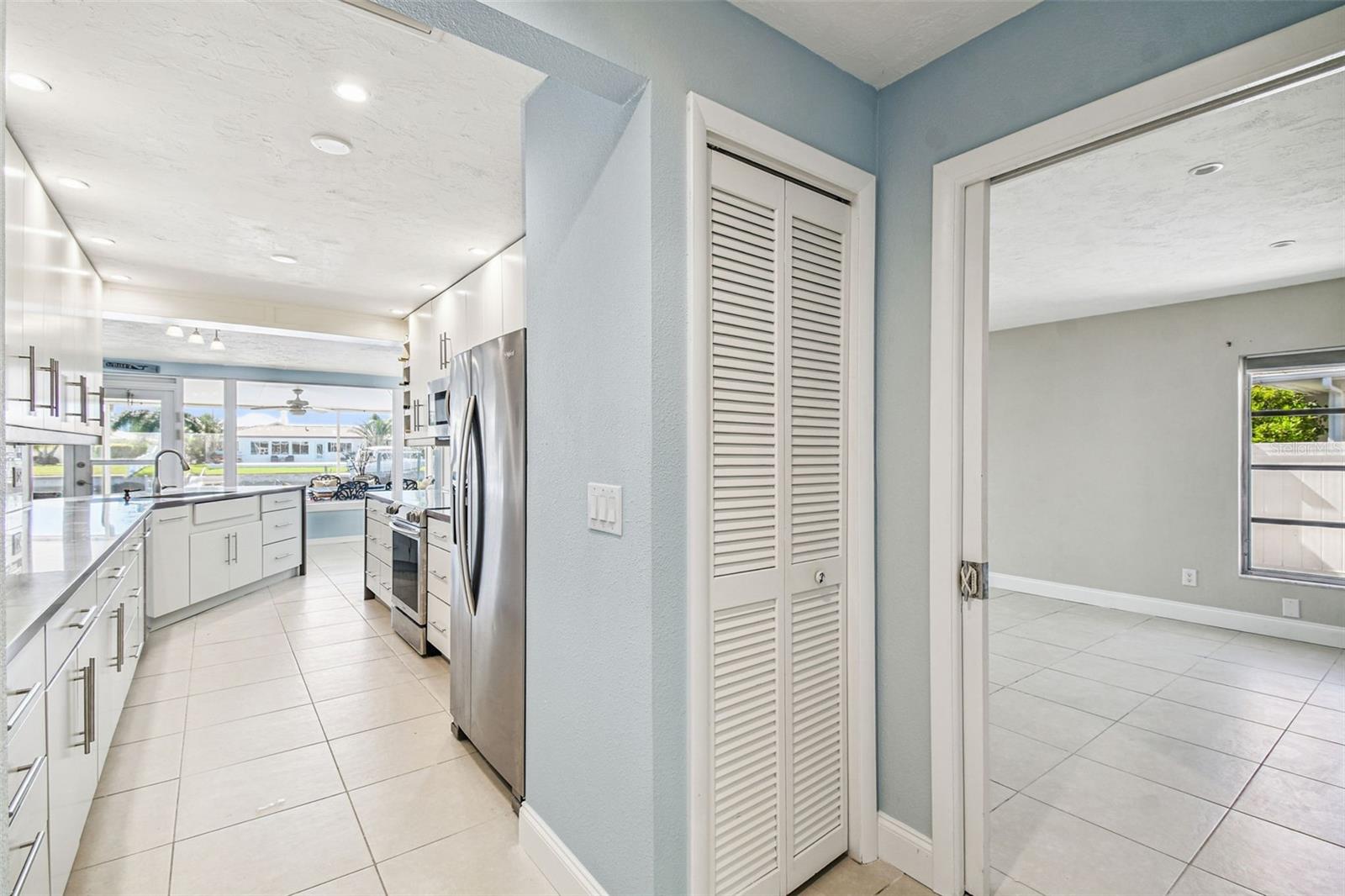 FLOR A MAR - Residential Lease